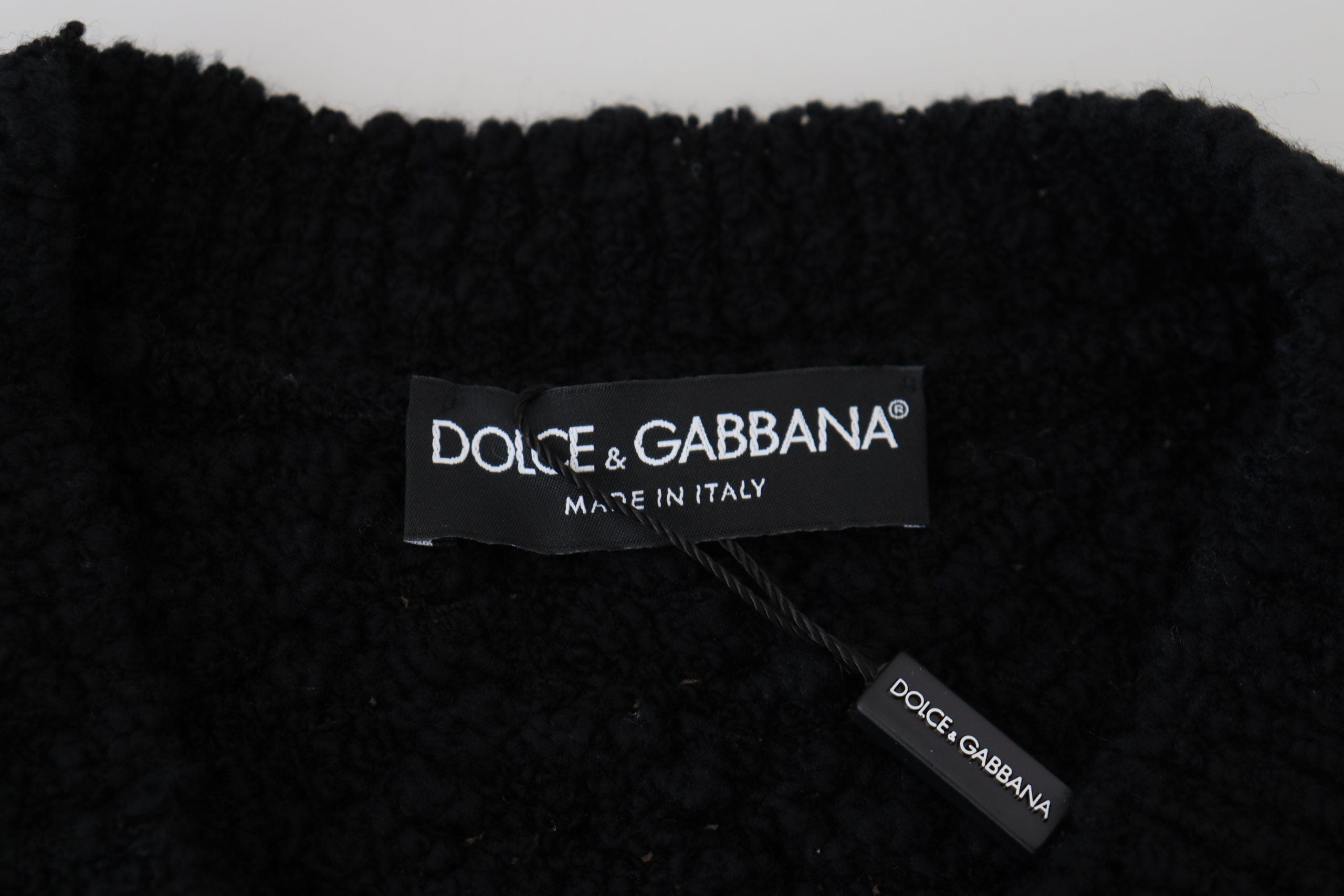 Black Wool V-neck Knitted Pullover Sweater - ventzia