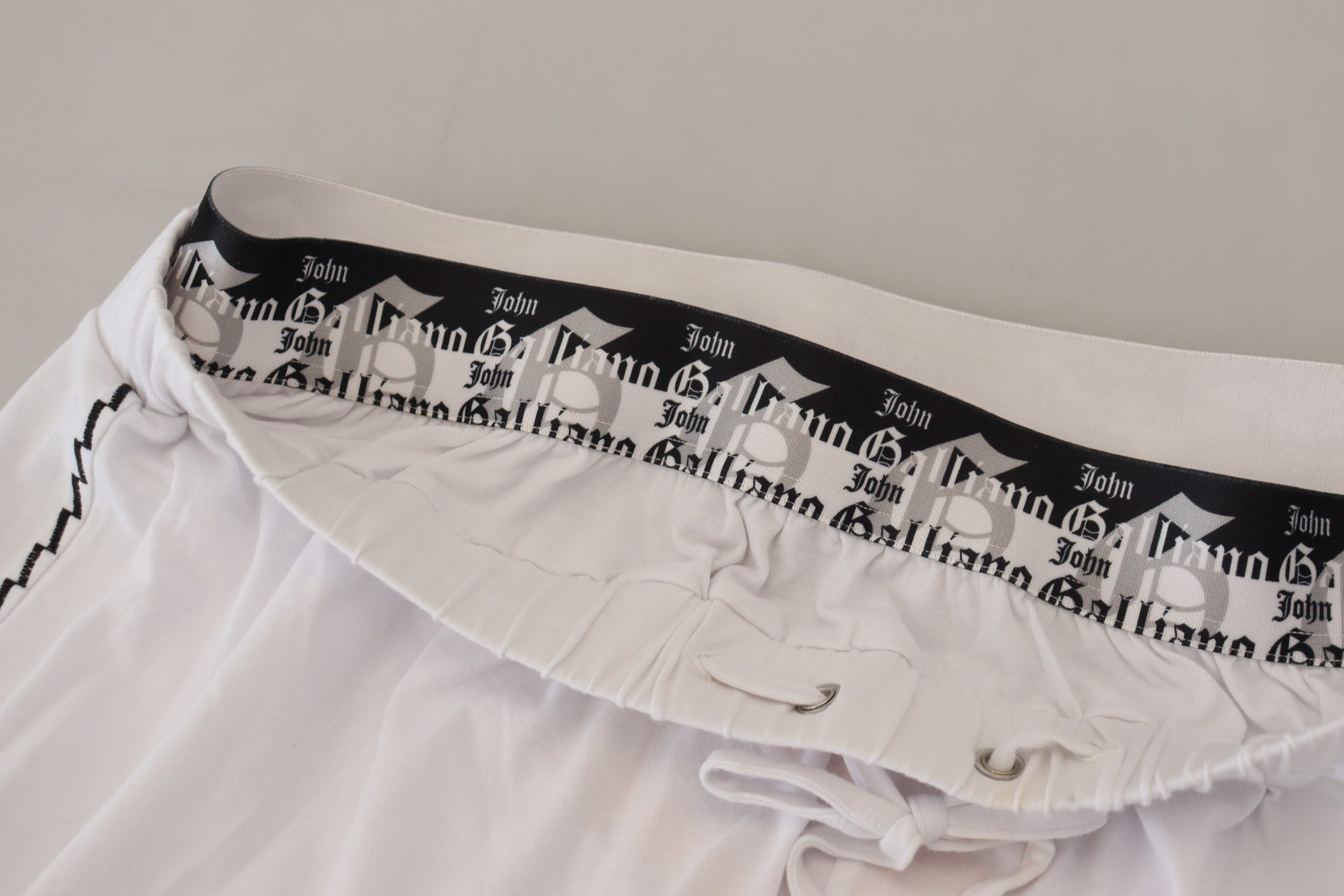 White Cotton Logo Loose Men Pants - ventzia