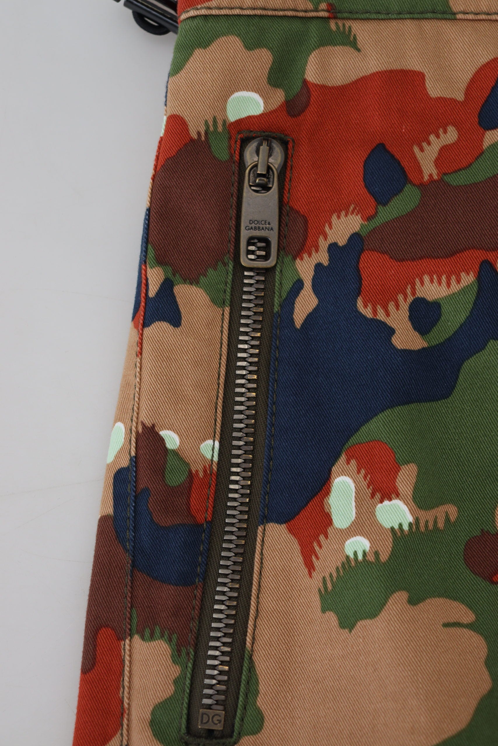 Multicolor Cotton Camouflaged Cargo Shorts - ventzia