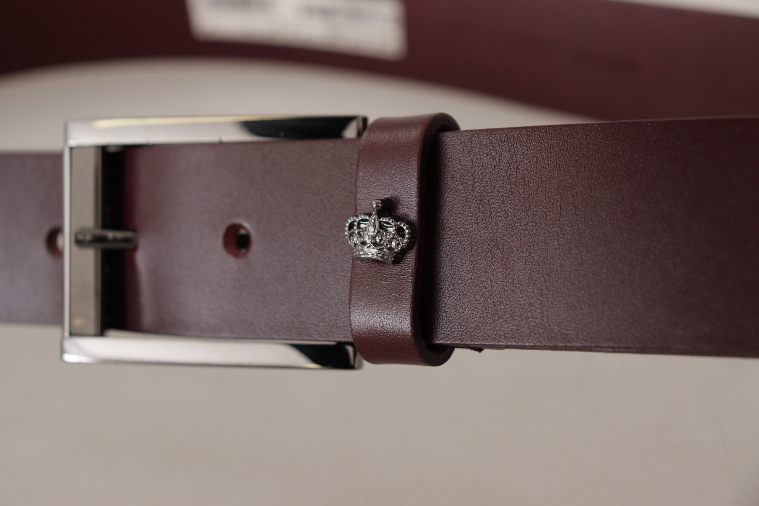 Brown Leather Silver Metal Crown Buckle Belt - ventzia