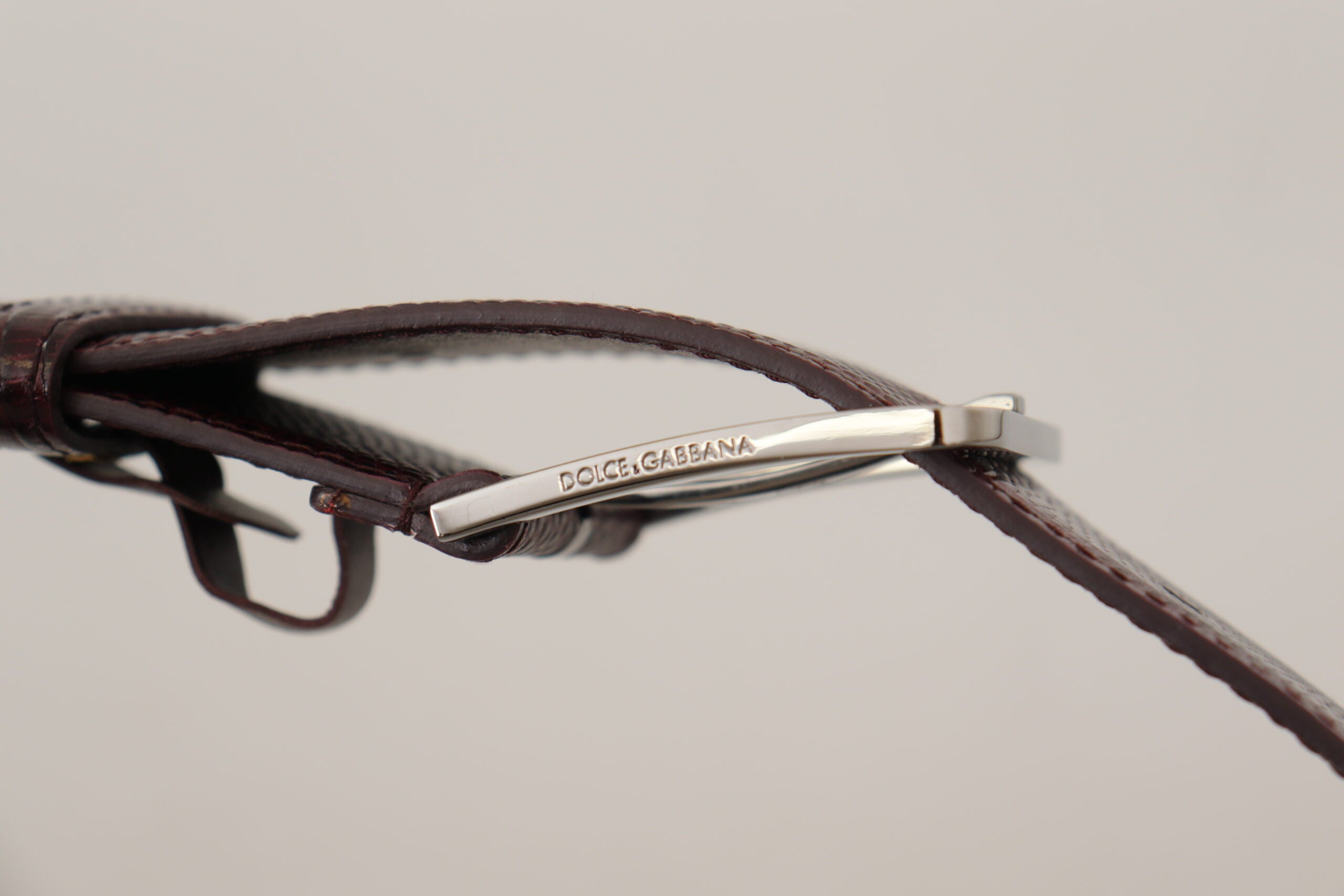 Maroon Calf Leather Wide Logo Engraved Buckle Belt - ventzia