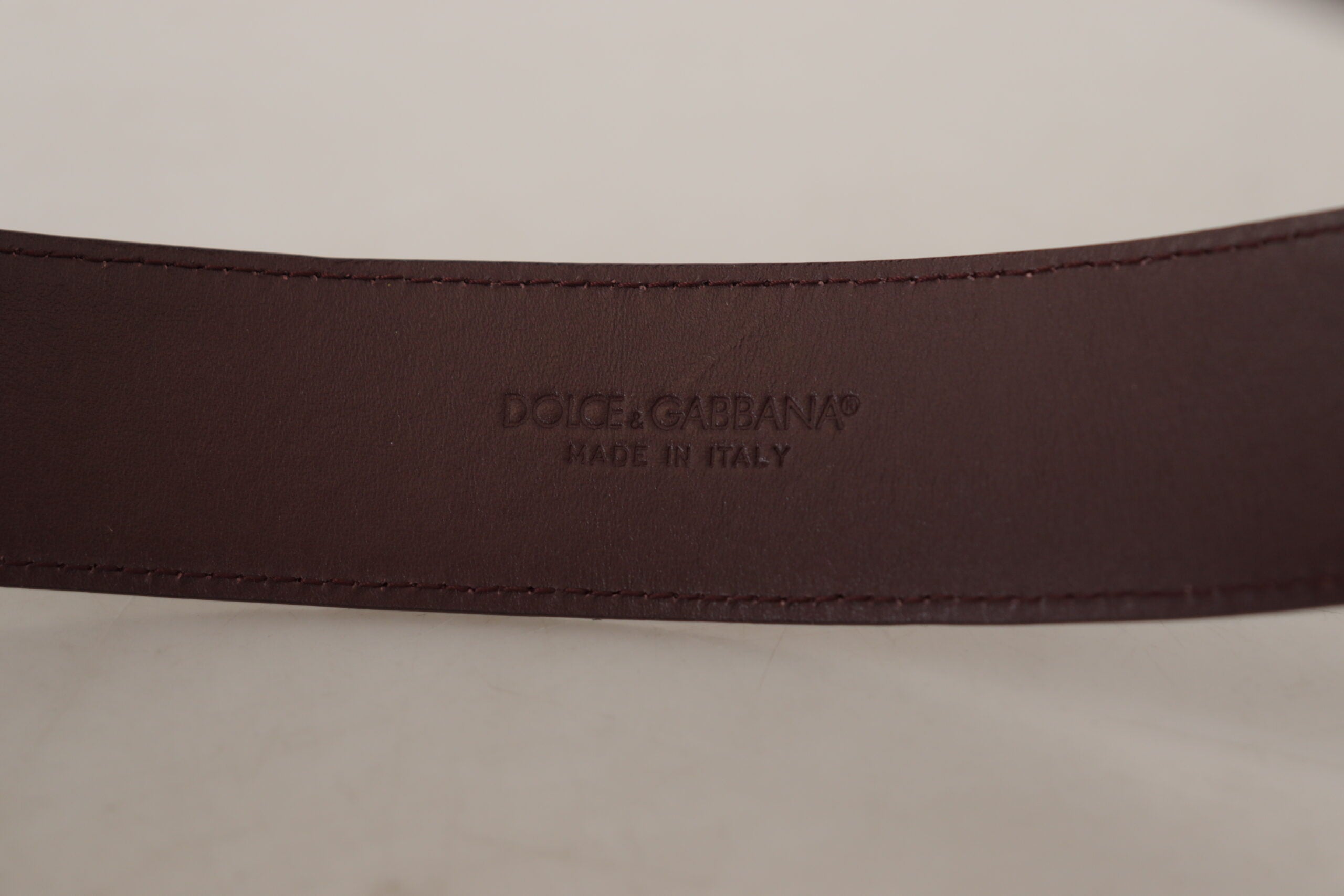 Maroon Calf Leather Wide Logo Engraved Buckle Belt - ventzia