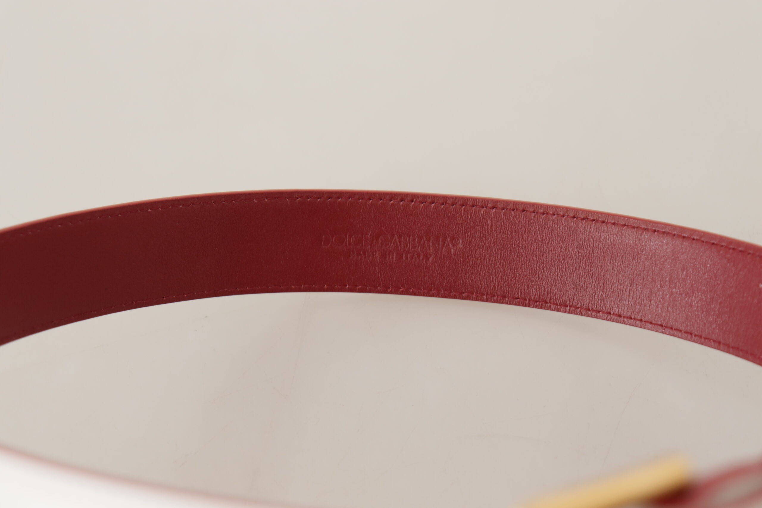 White Calf Leather Two-Toned Gold Metal Buckle Belt - ventzia