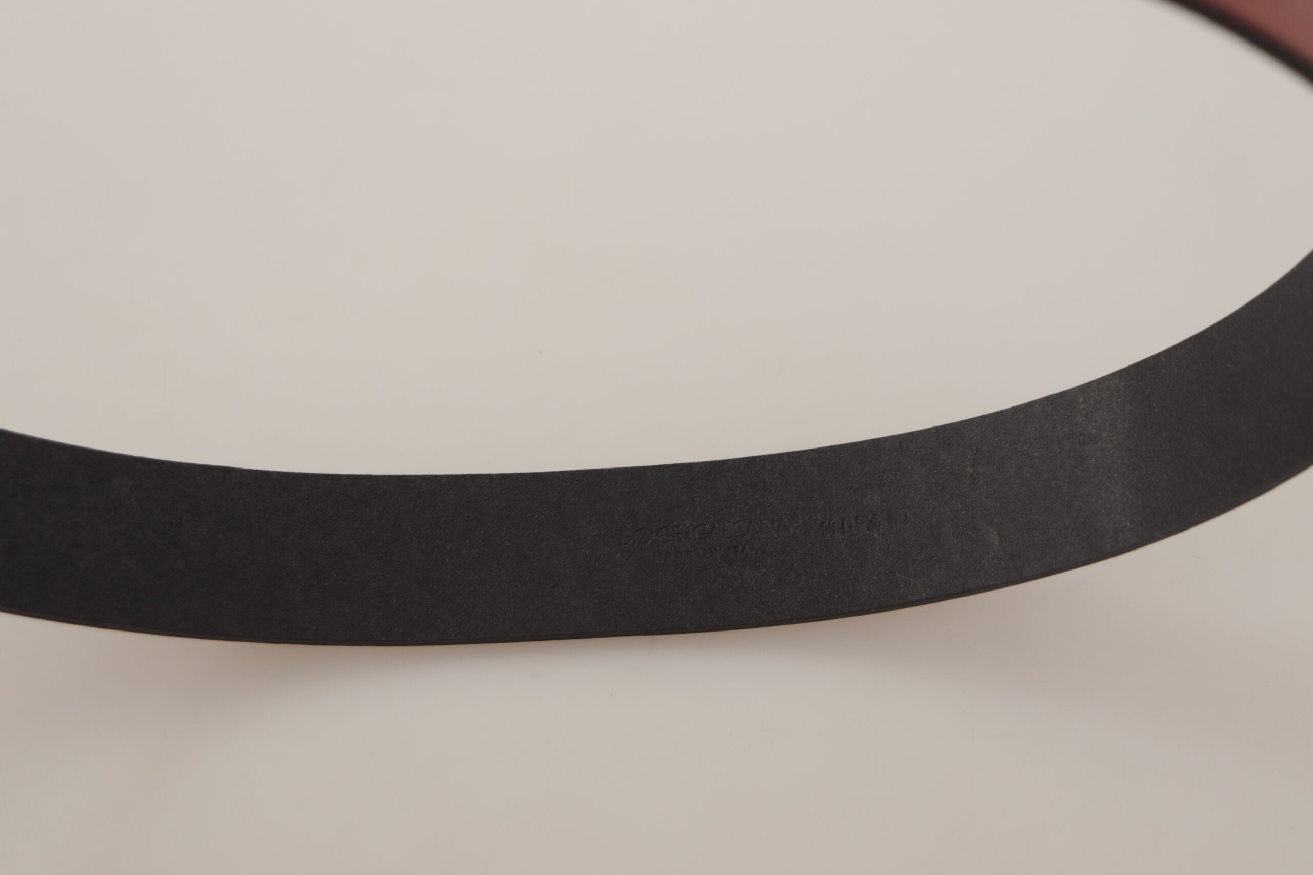 Red Leather Gold Logo Engraved Metal Buckle Belt - ventzia