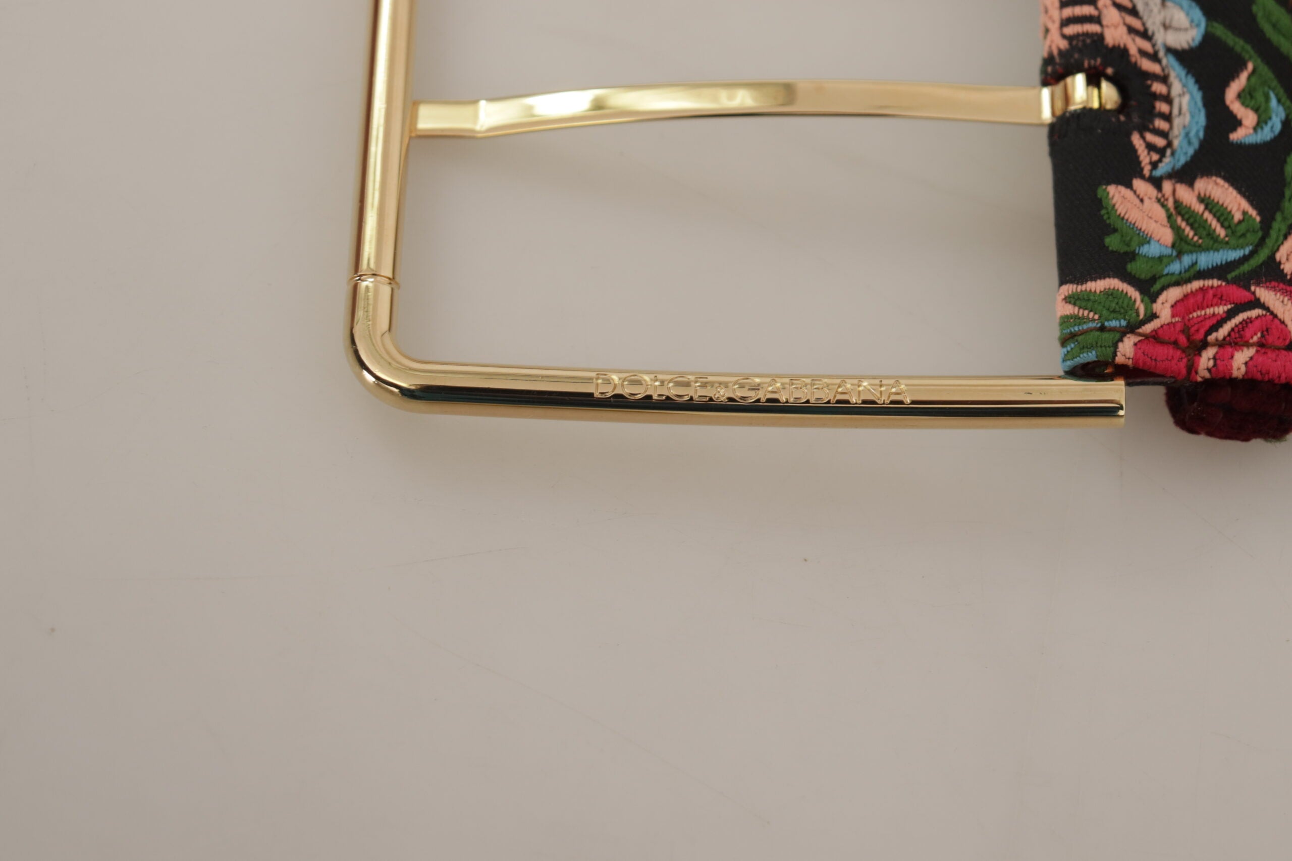 Red Embroidered Leather Gold Logo Metal Buckle Belt - ventzia