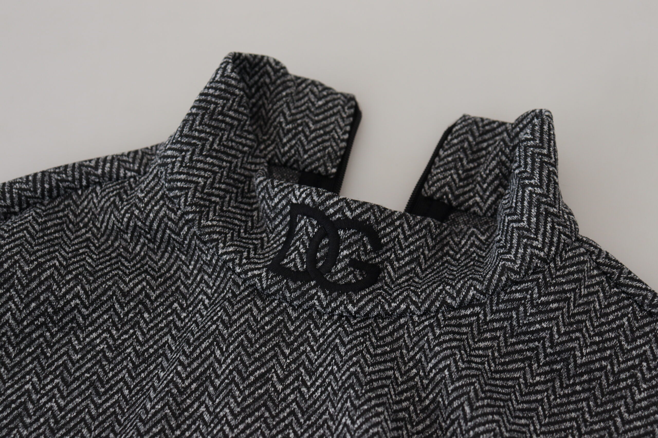 Dark Gray Nylon Turtleneck Pullover Sweater - ventzia