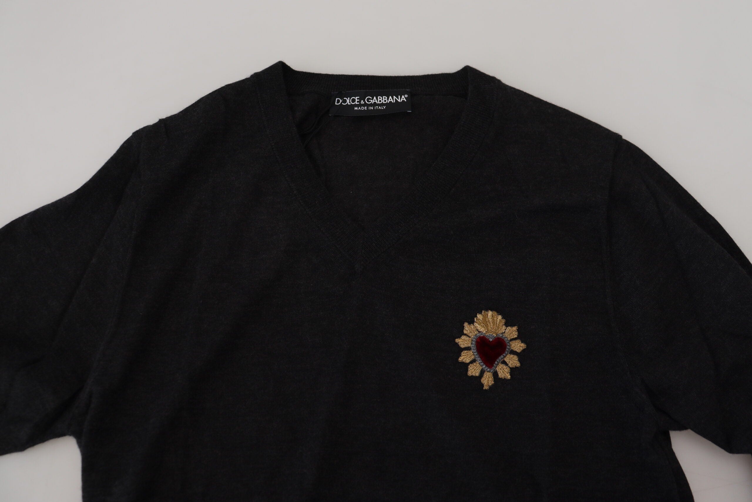Gray Cashmere V-neck Gold Heart Sweater - ventzia