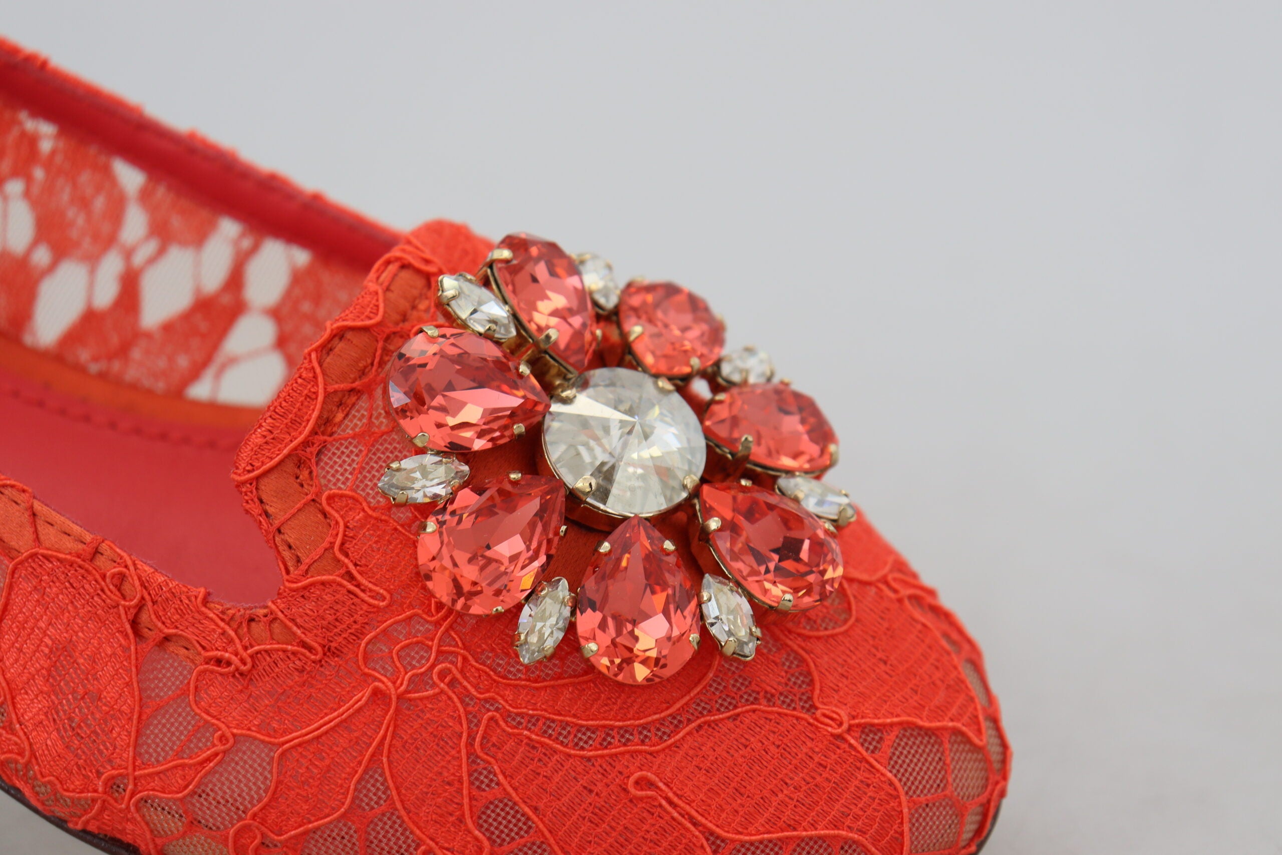 Red Taormina Lace Crystals Ballet Flats Shoes - ventzia