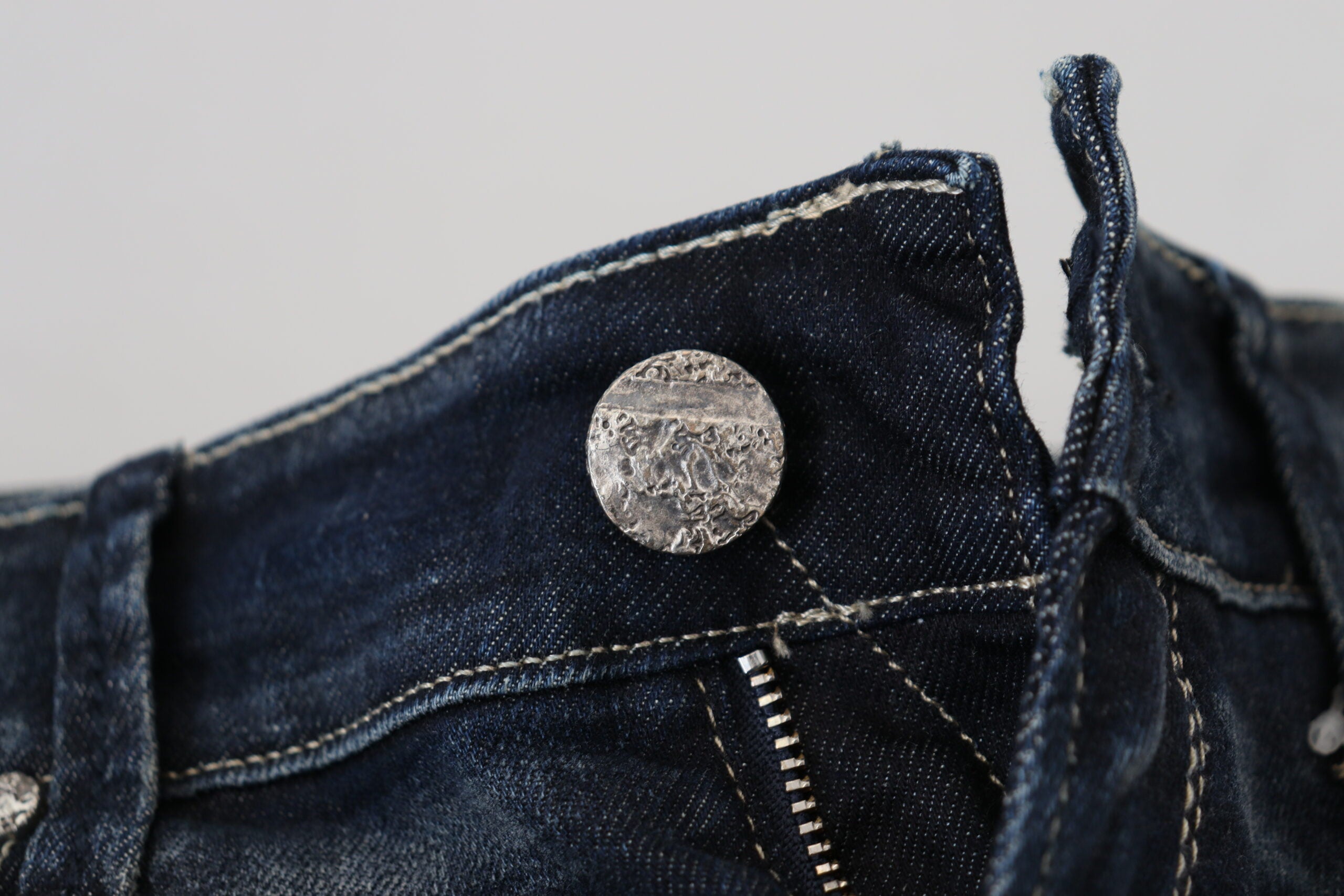 Blue Washed Cotton Slim Fit Women Denim Jeans - ventzia