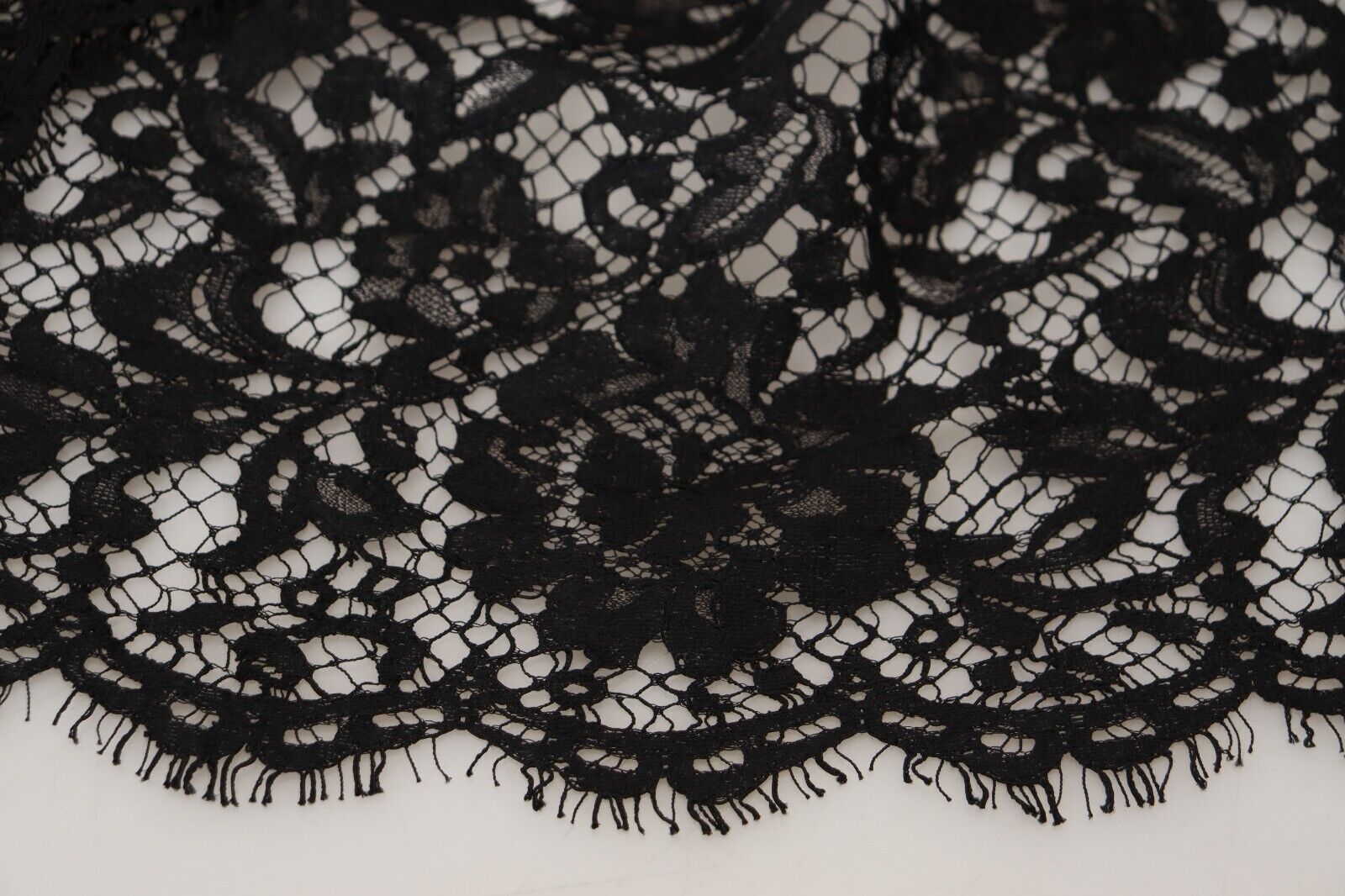 Black Floral Lace Cotton Shift Mini Dress - ventzia
