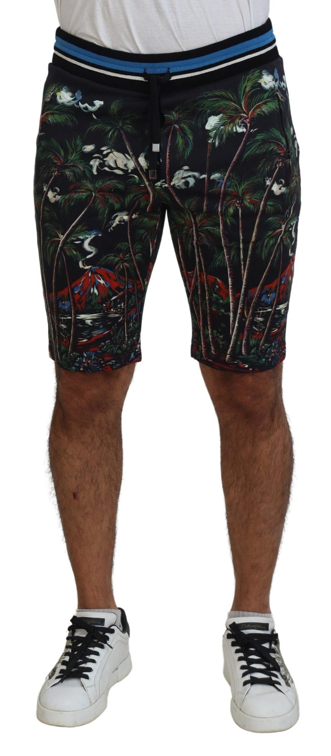 Black Cotton Volcano Print Casual Shorts - ventzia