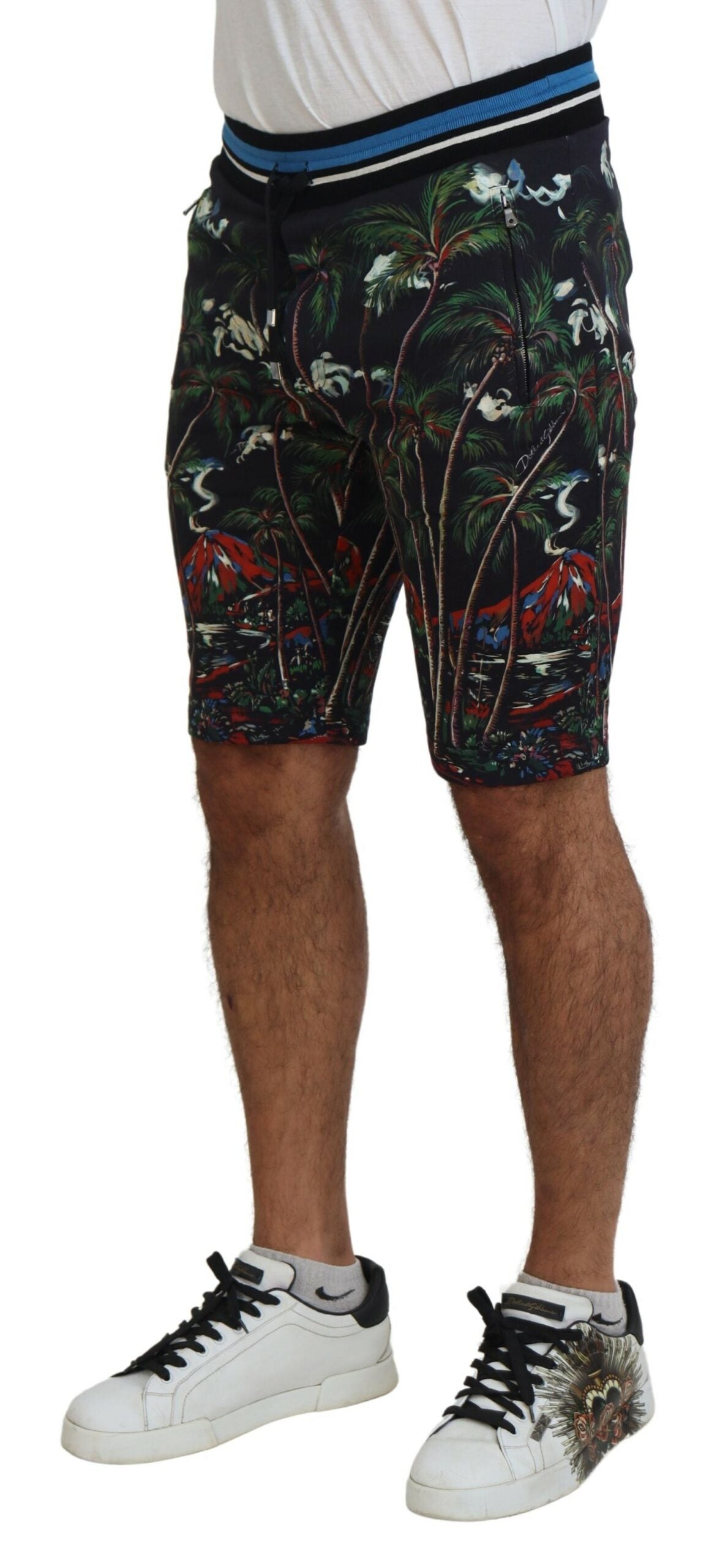 Black Cotton Volcano Print Casual Shorts - ventzia