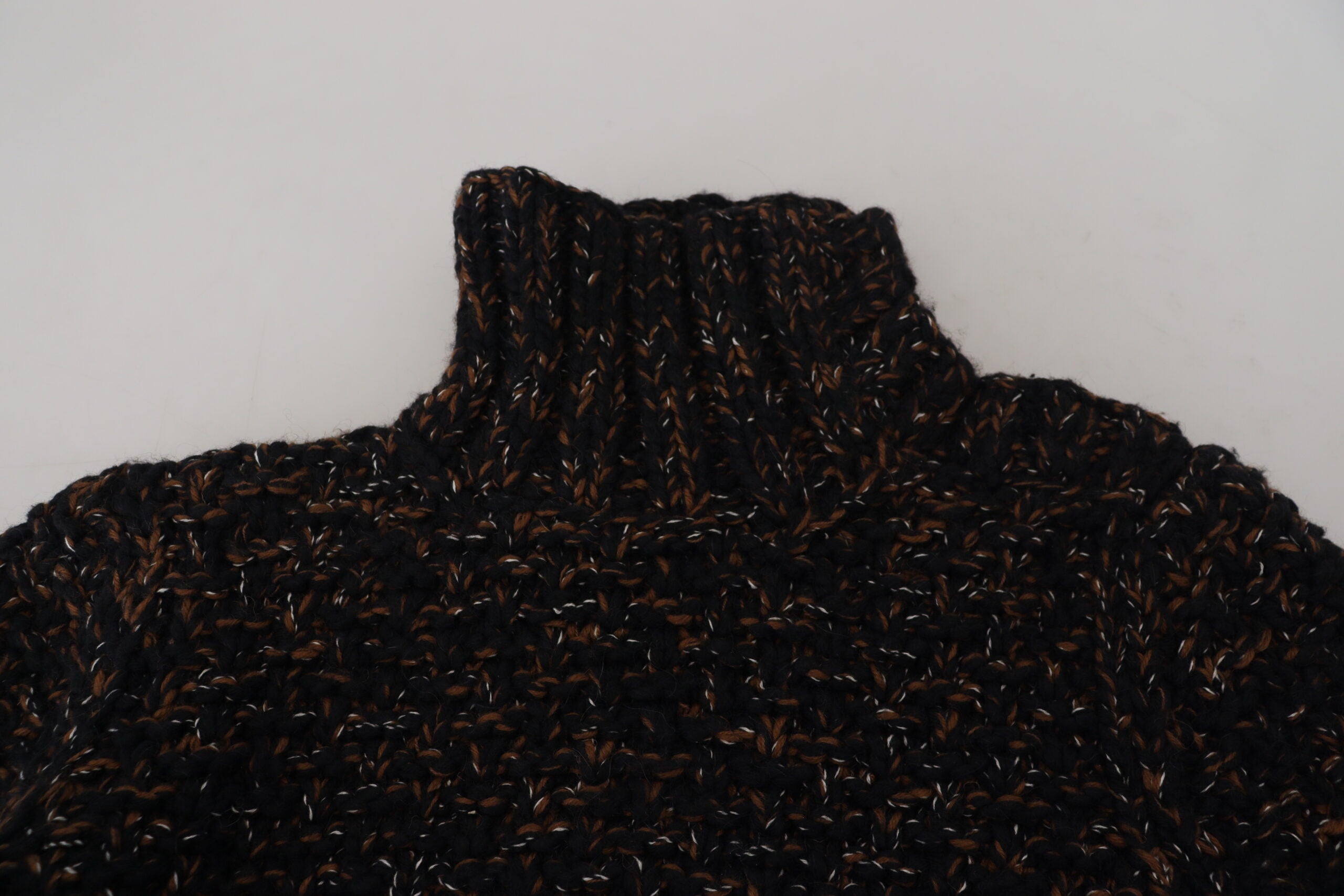 Brown Fatto A Mano Turtleneck Pullover Sweater - ventzia