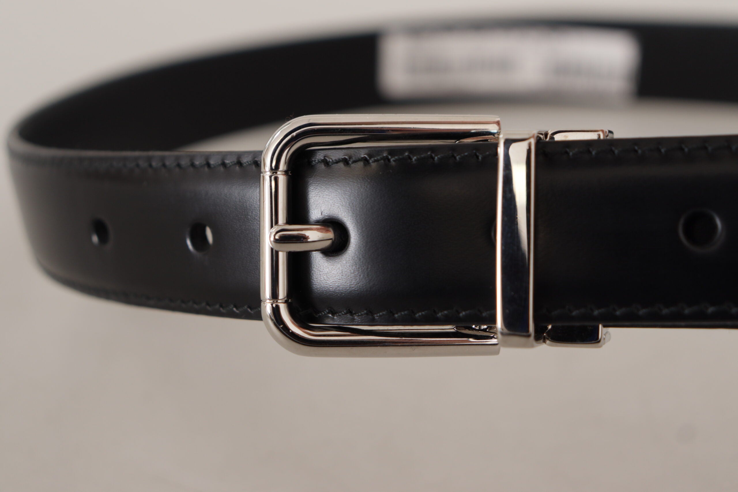 Black Calf Leather Logo Engraved Metal Buckle Belt - ventzia