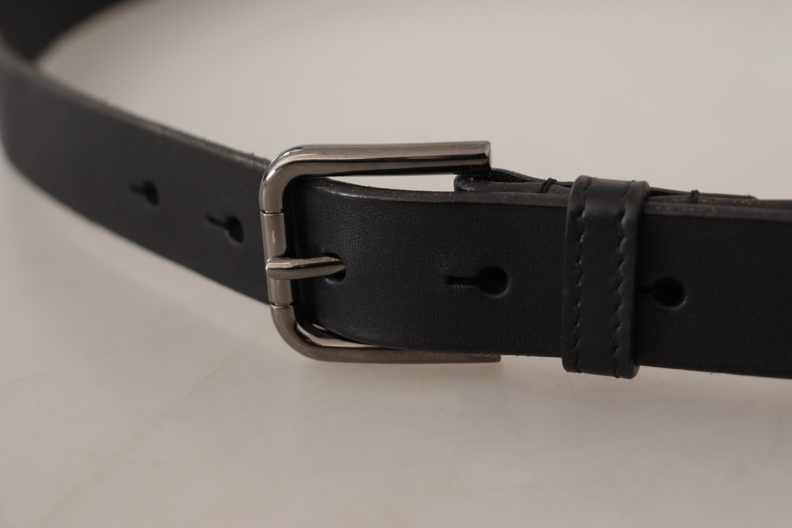 Black Calf Leather Logo Engraved Metal Buckle Belt - ventzia