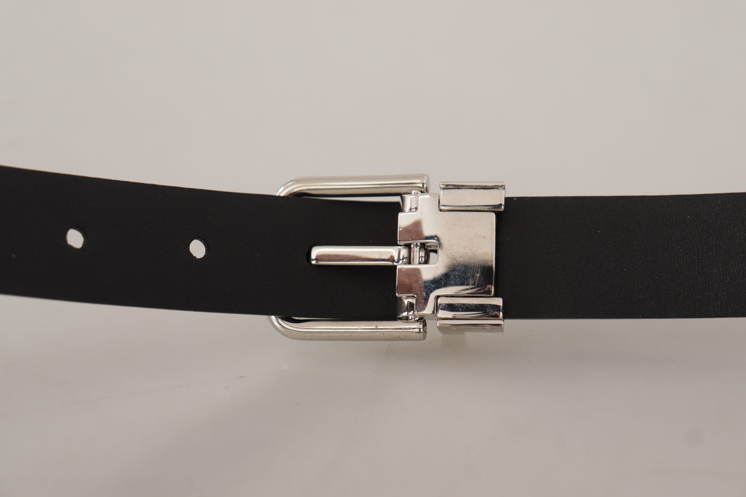 Black Calf Leather Classic Logo Metal Buckle Belt - ventzia