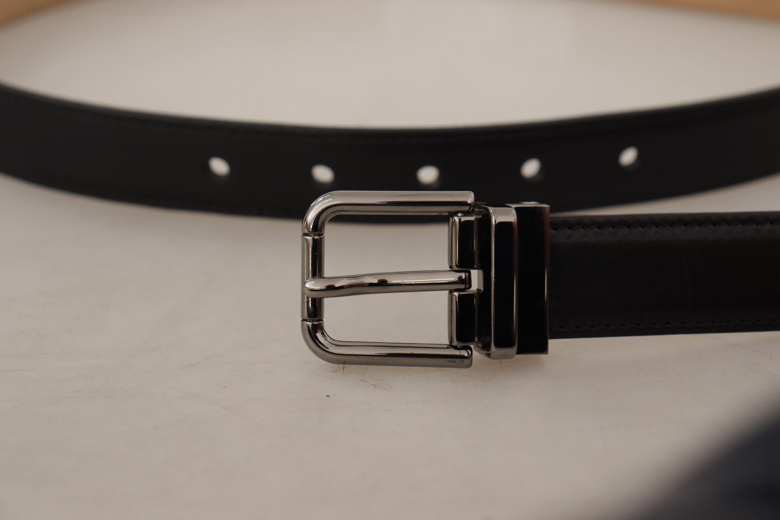 Black Calf Leather Logo Engraved Metal Buckle Belt - ventzia