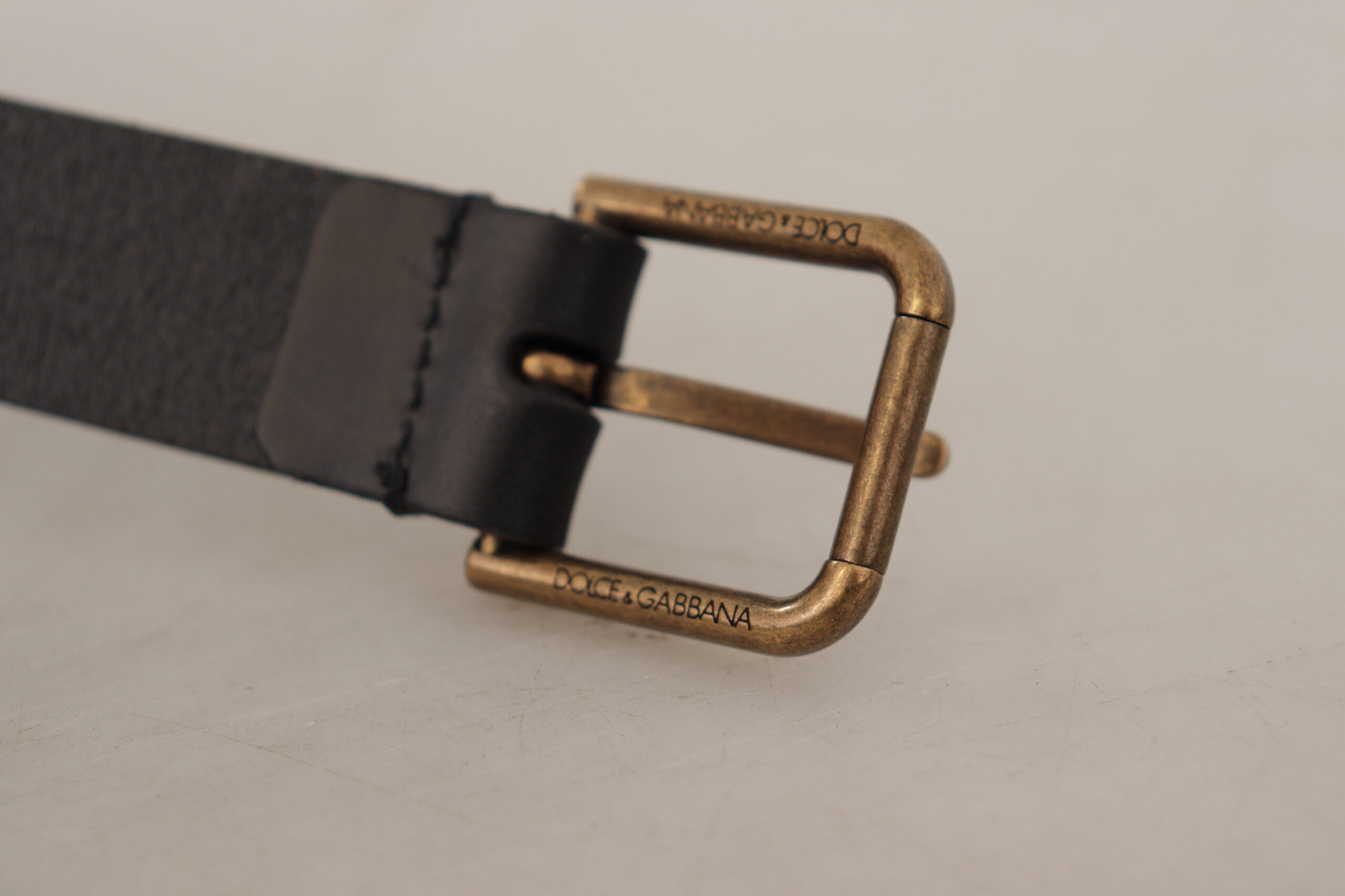 Black Calf Leather Brass Logo Engraved Buckle Belt - ventzia