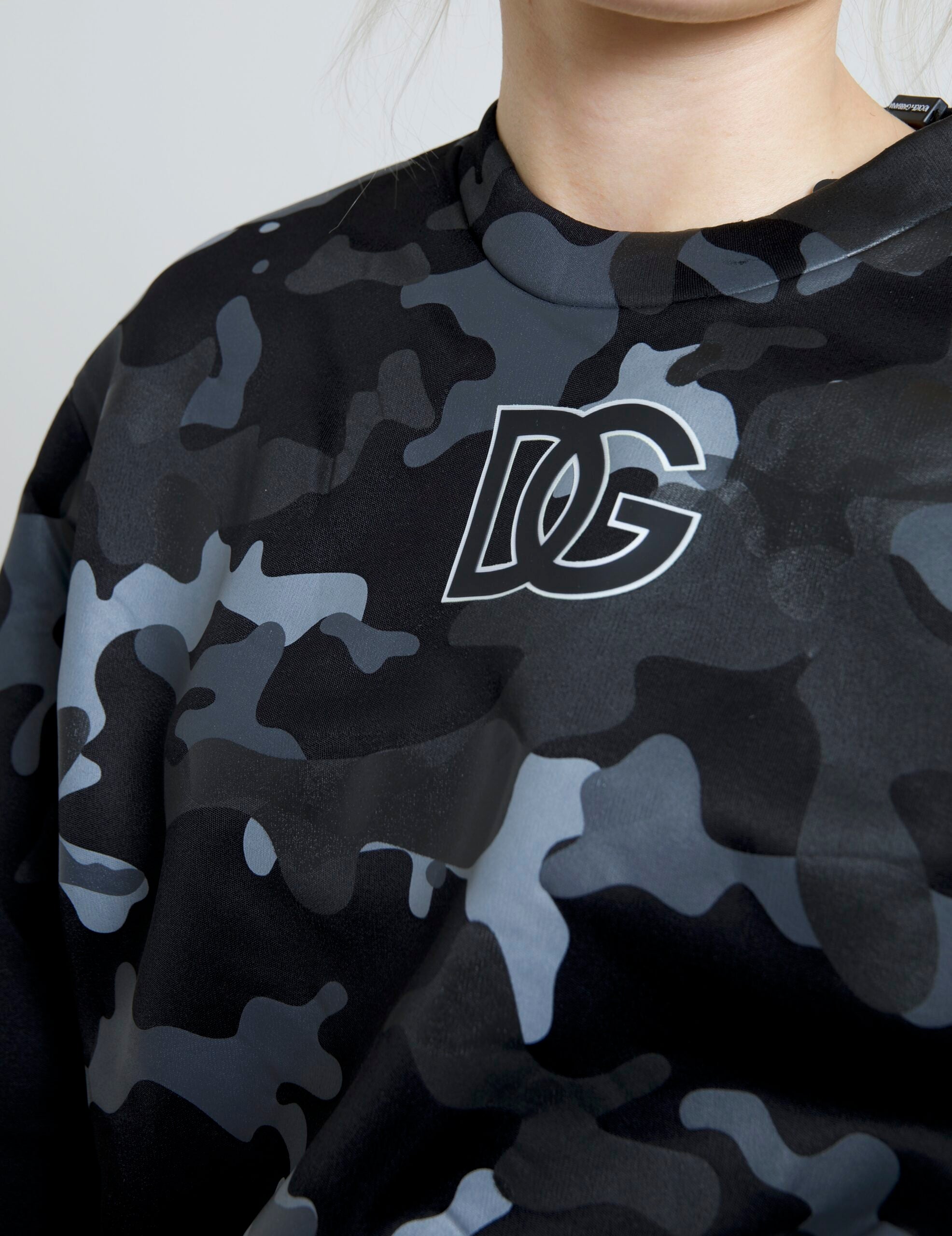 Black Camouflage Round Neck Sweatshirt Sweater - ventzia
