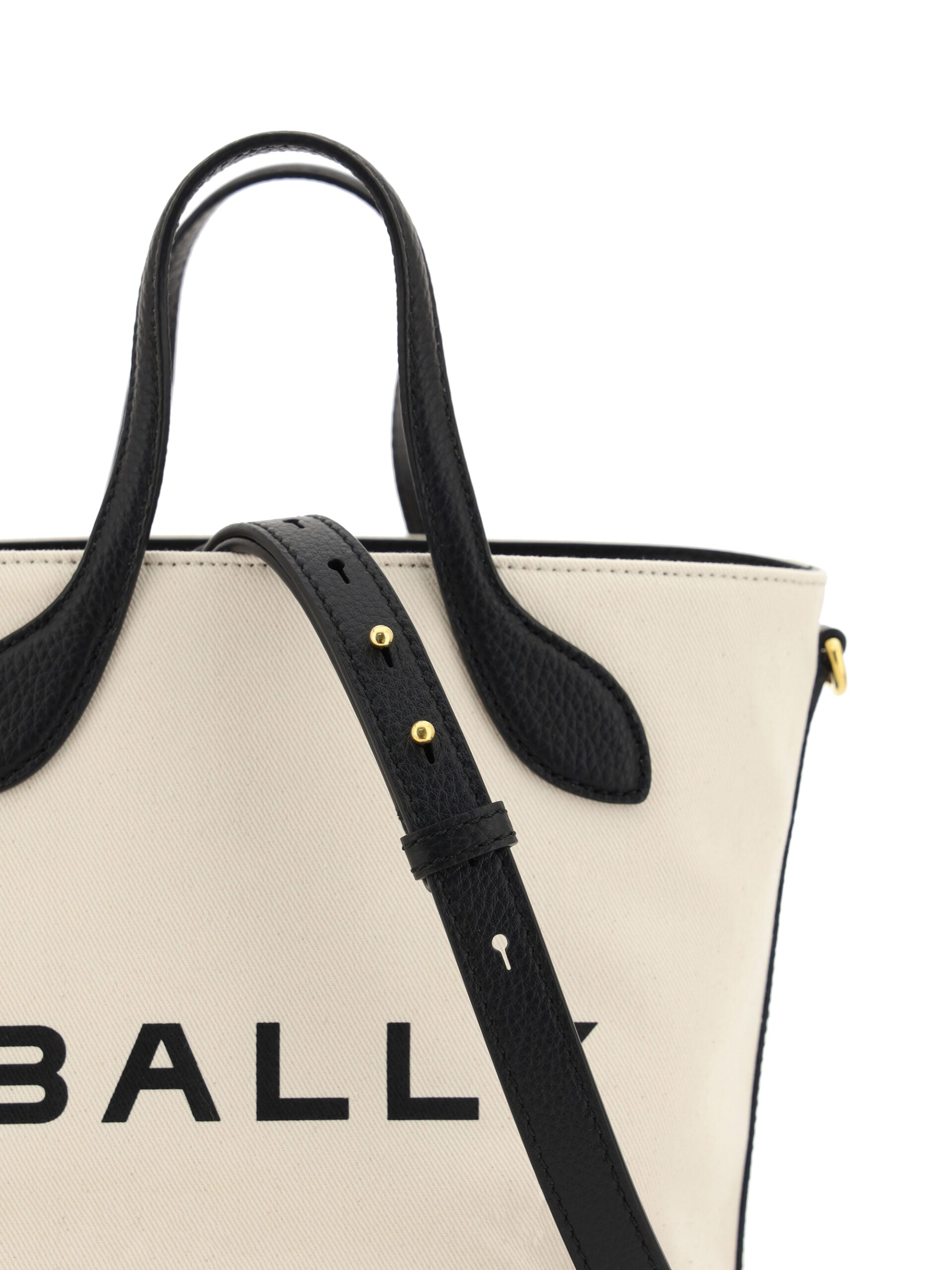 Elegant Monogram Bucket Bag in Black & White - ventzia