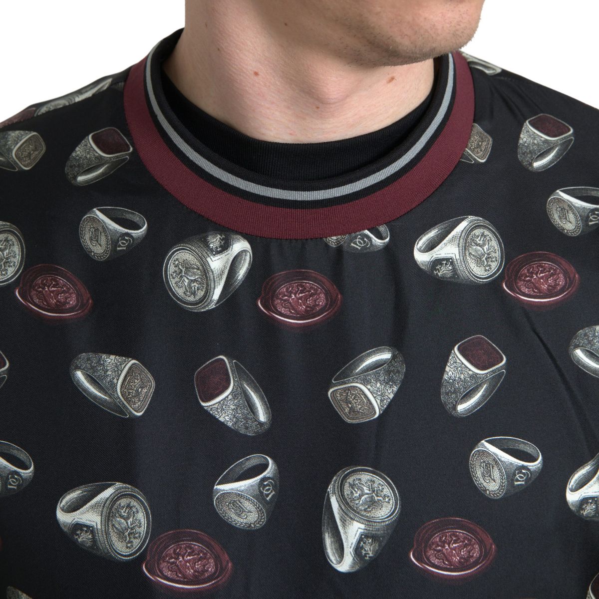 Black Ring Print Silk Crewneck Sweater - ventzia