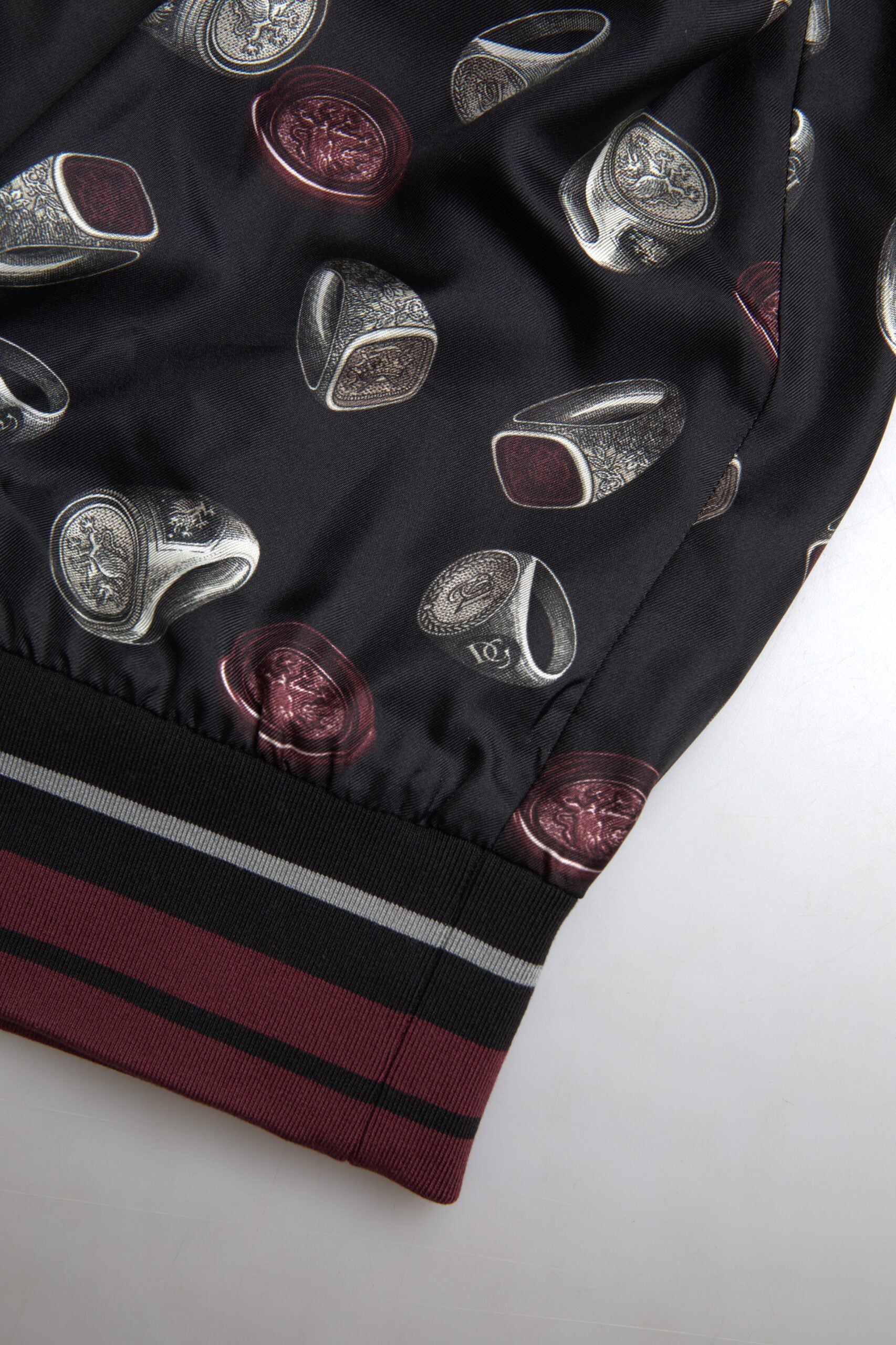 Black Ring Print Silk Crewneck Sweater - ventzia