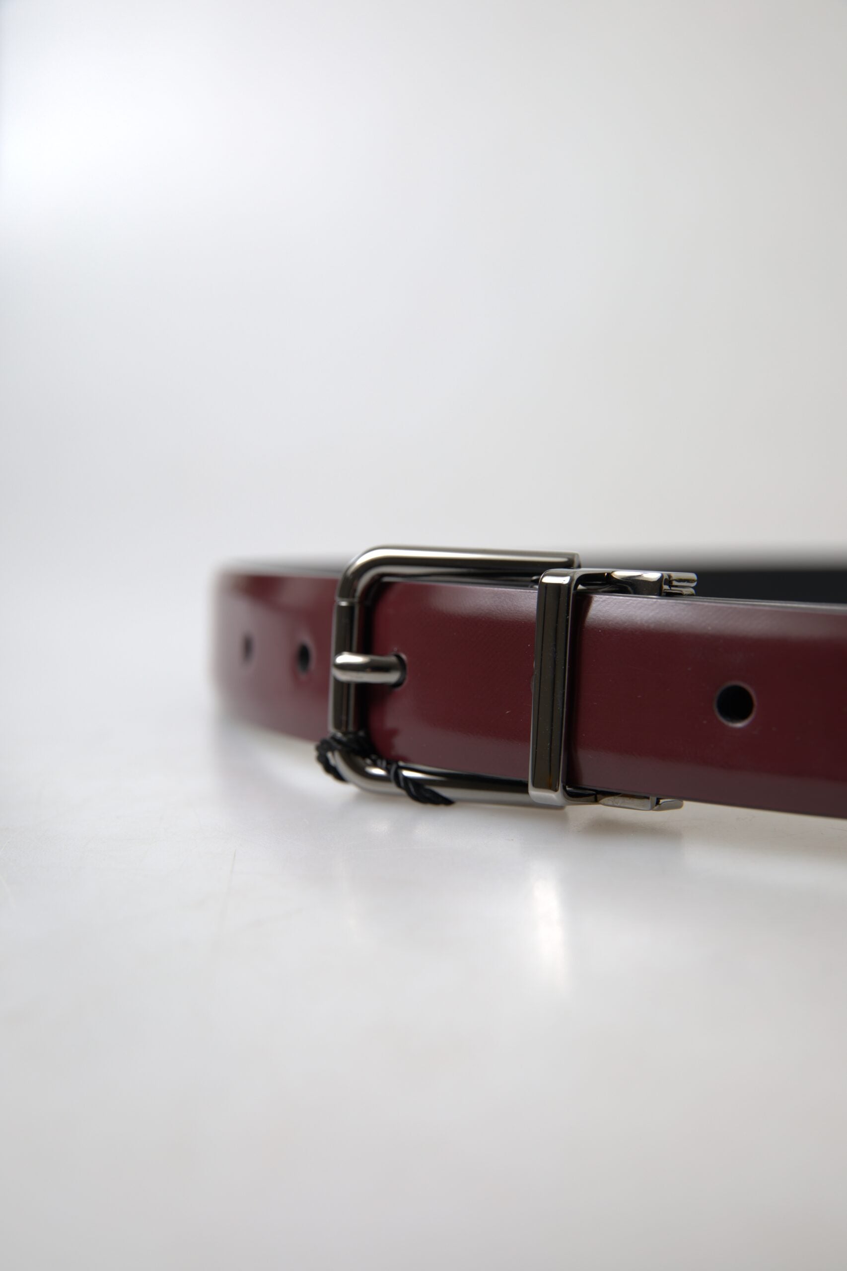 Bordeaux Leather Silver Metal Buckle Belt - ventzia