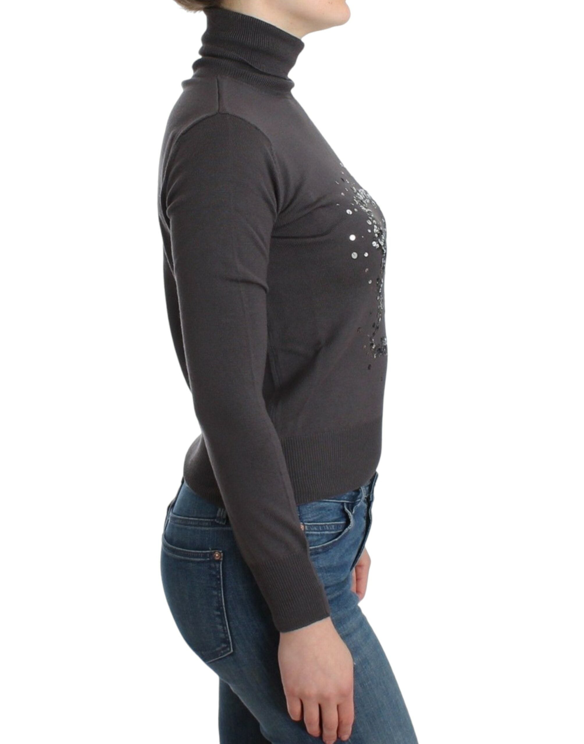 Elegant Virgin Wool Turtleneck Sweater - ventzia