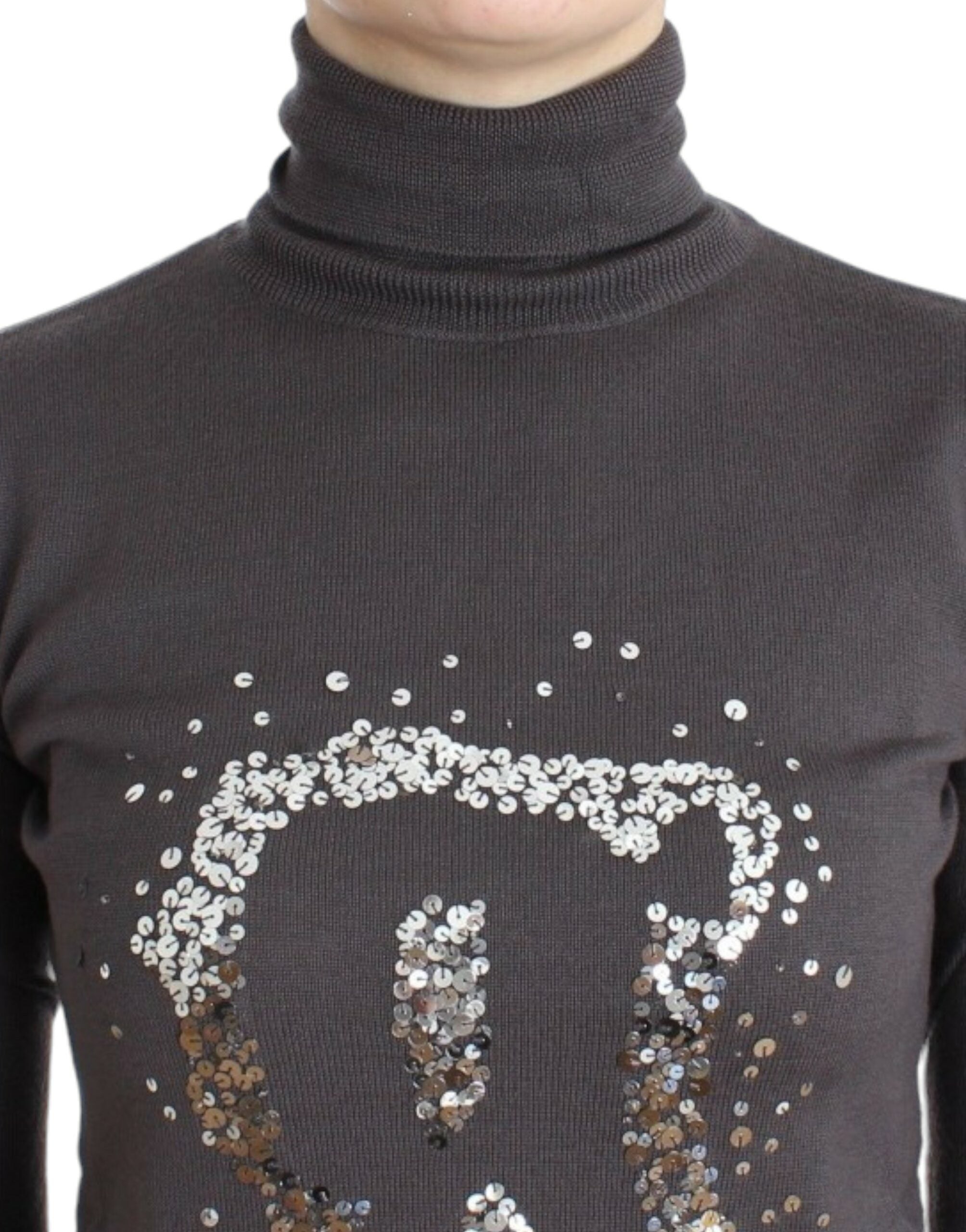Elegant Virgin Wool Turtleneck Sweater - ventzia