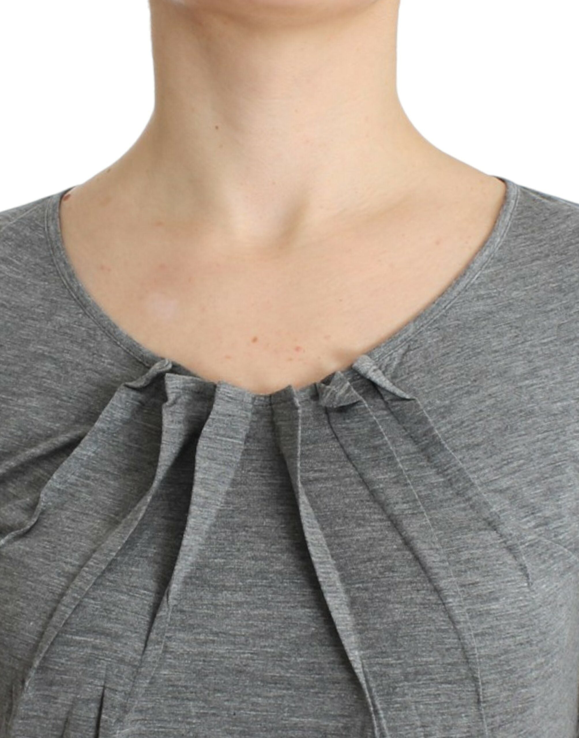Elegant Gray Cashmere-Blend Jumper - ventzia