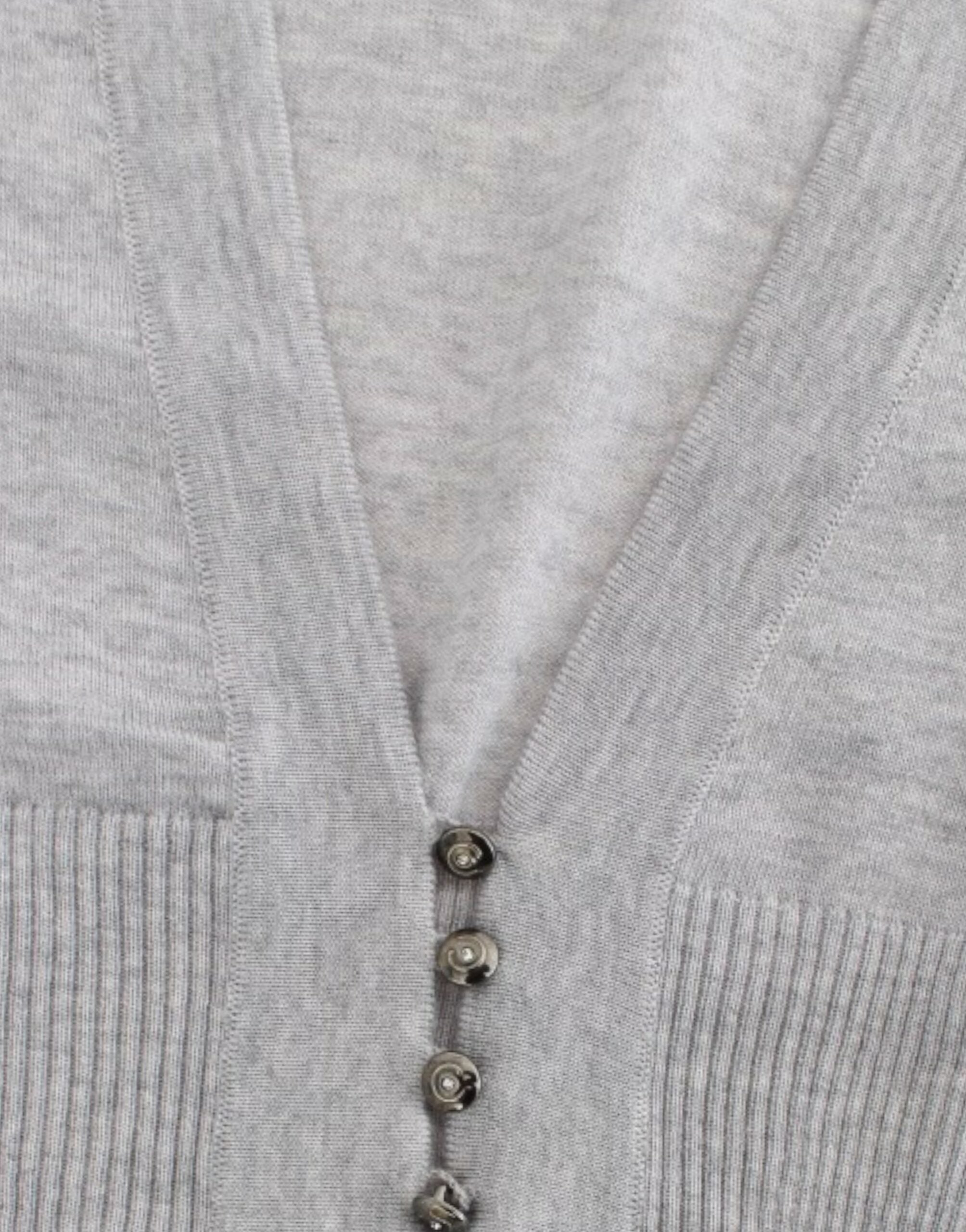 Cropped Virgin Wool Cardigan in Chic Gray - ventzia