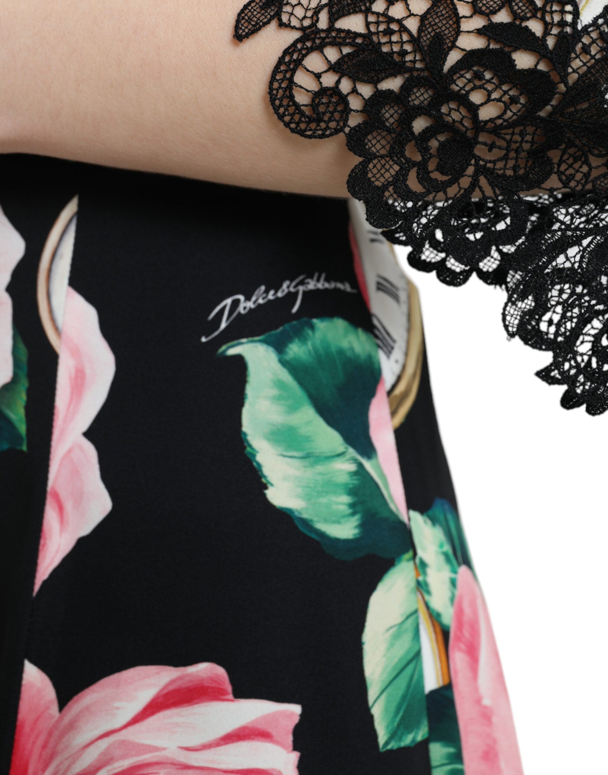 Black Floral Embellished Lace A-line Dress - ventzia