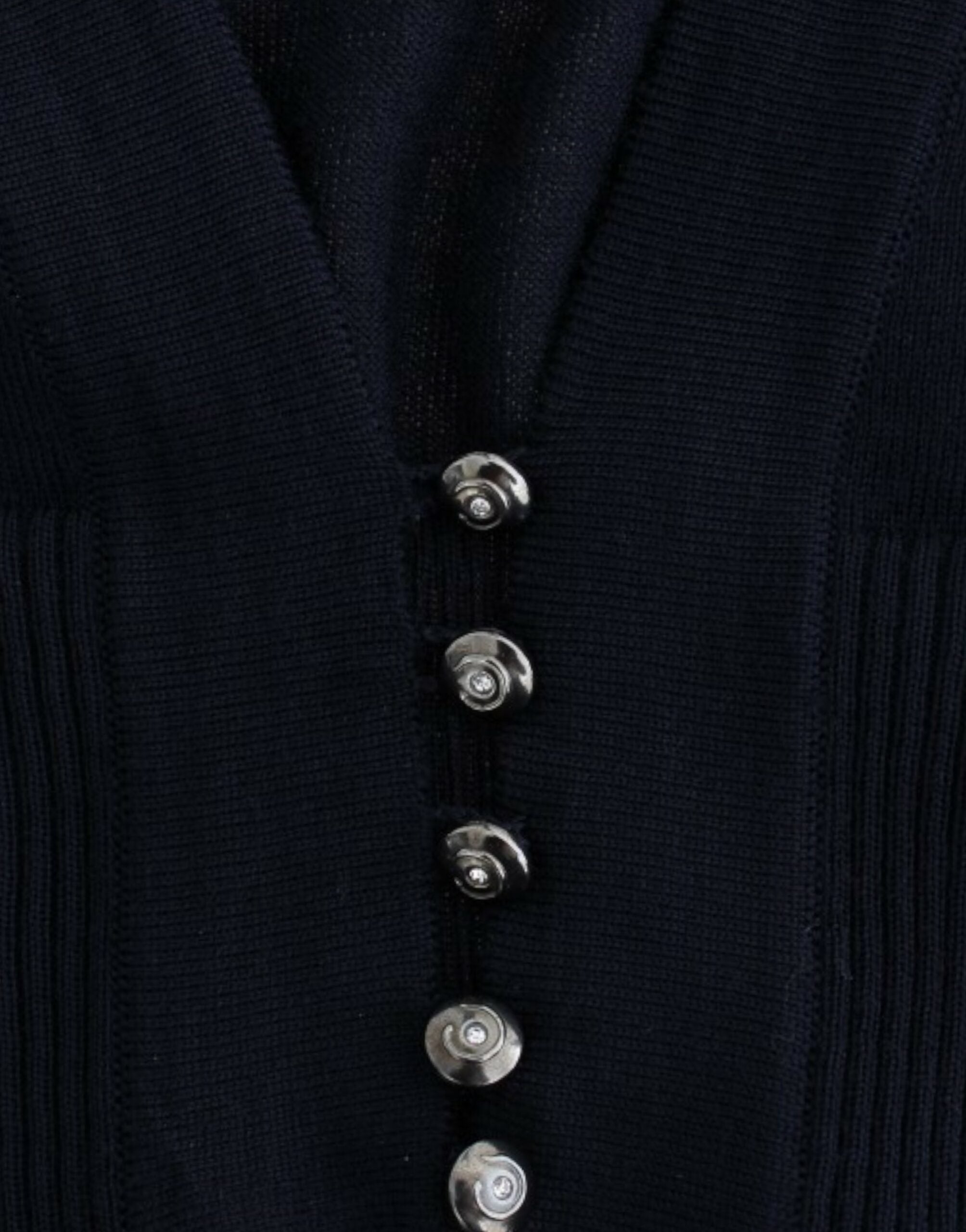 Elegant Cropped Virgin Wool Cardigan - ventzia