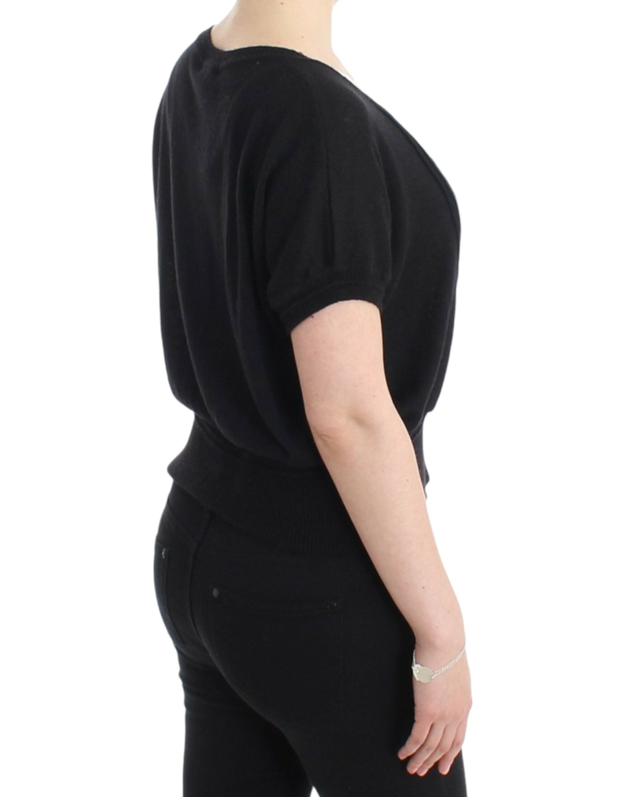 Elegant Short Sleeved Black Jumper - ventzia