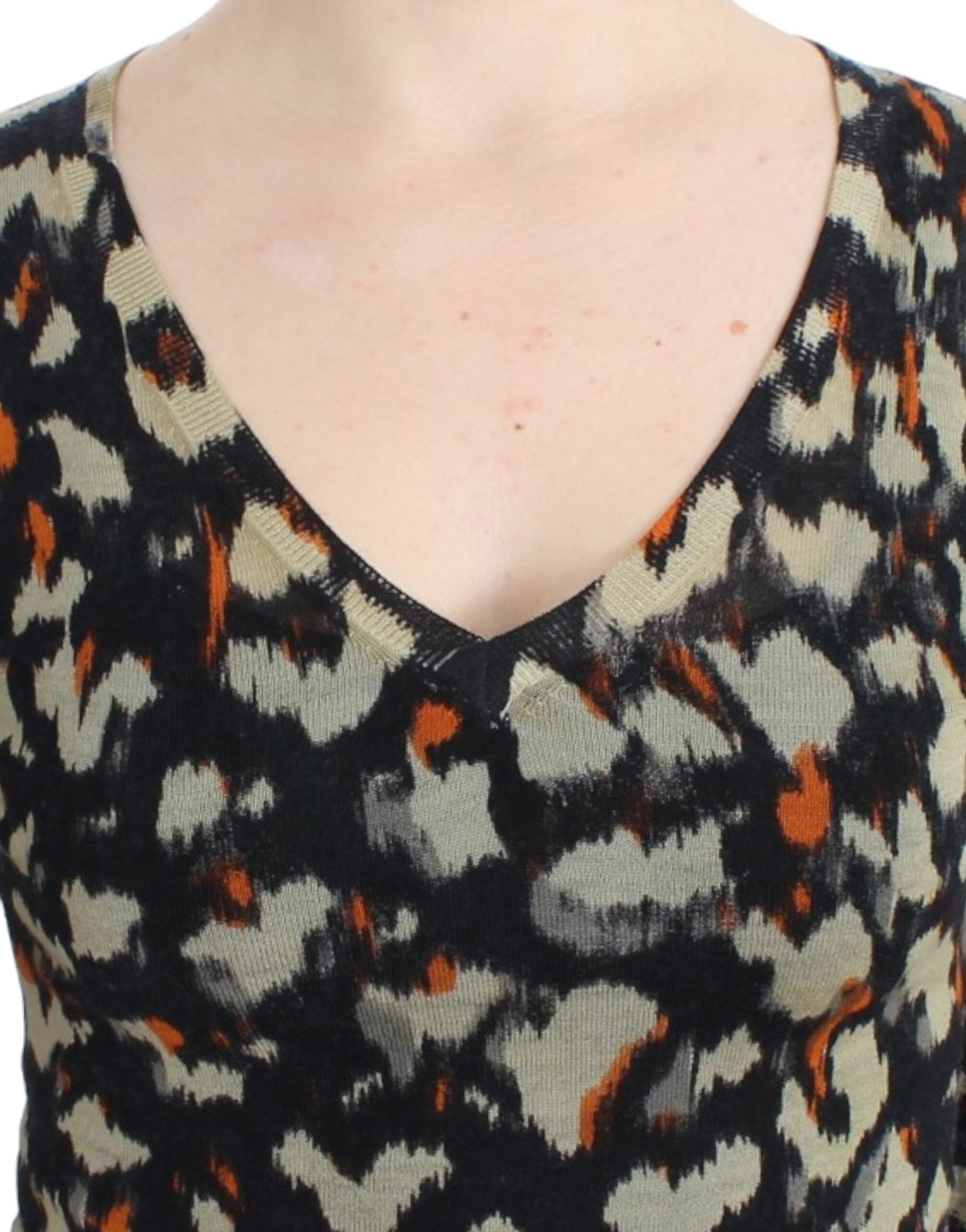 Elegant Multicolor V-Neck Wool Jumper - ventzia