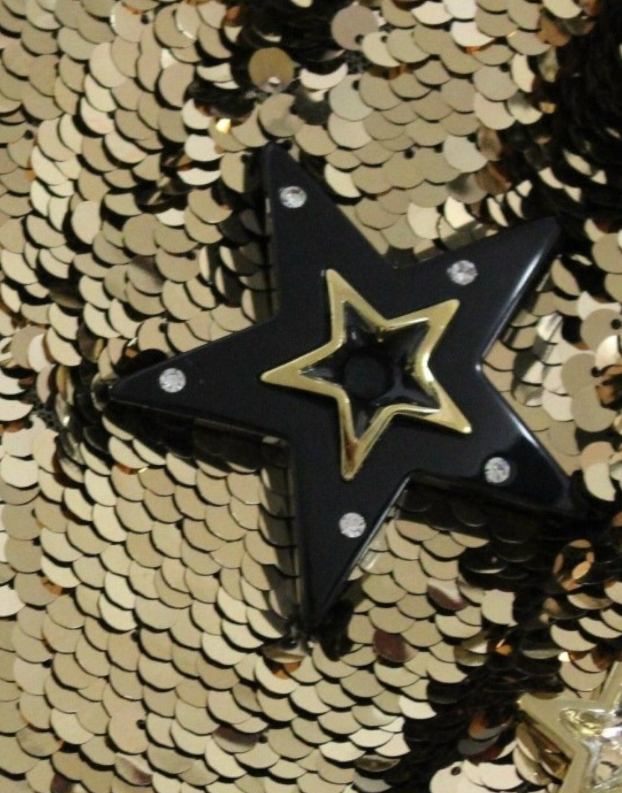 Exquisite Gold Sequined Star Sheath Dress - ventzia