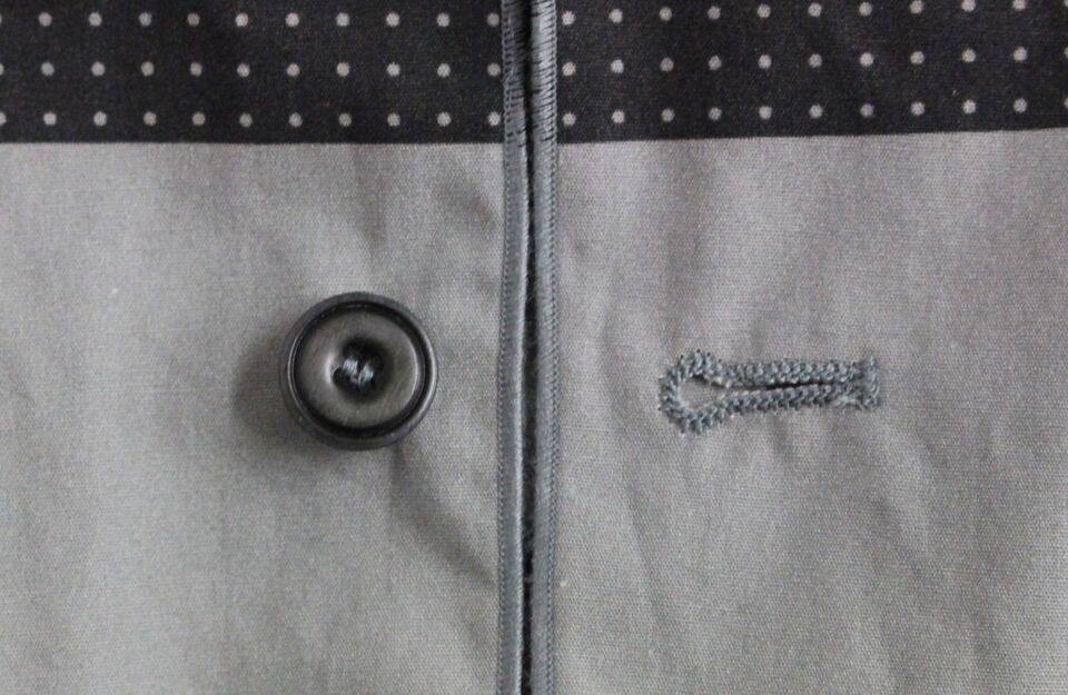 Elegant Gray Cotton Dress Vest - ventzia