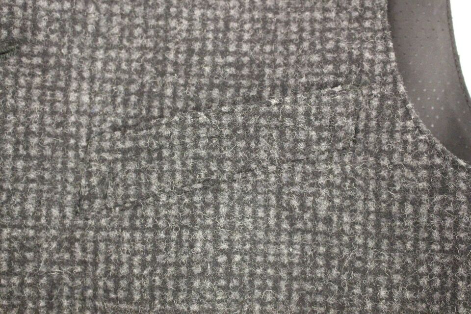 Elegant Gray Wool Blend Dress Vest - ventzia