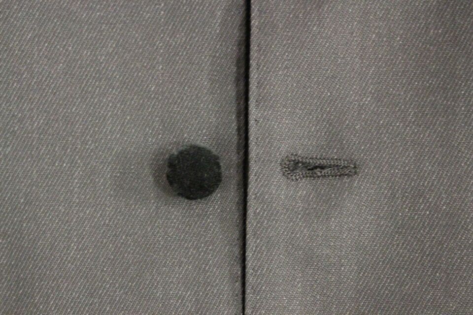 Elegant Gray Wool Dress Vest - ventzia
