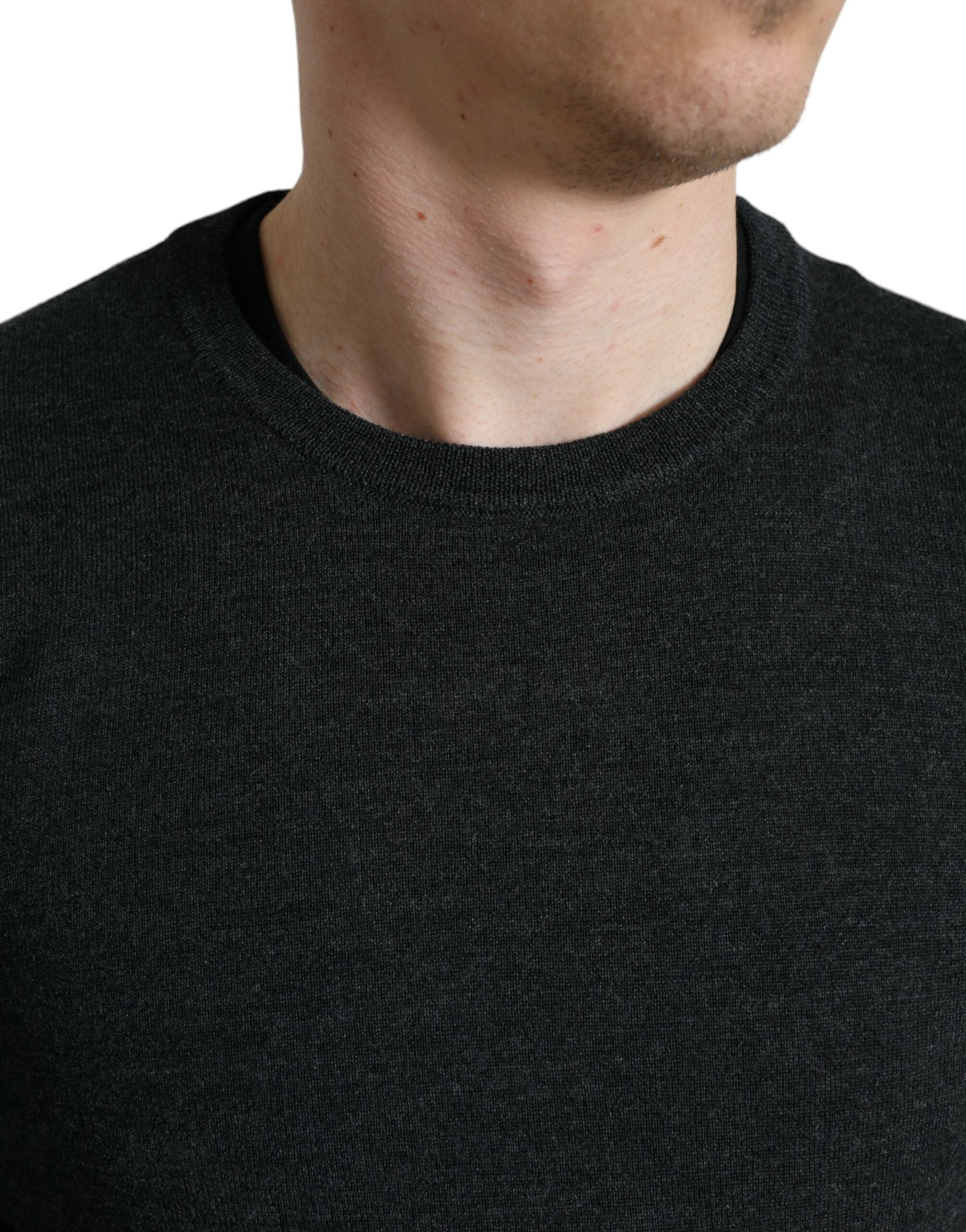 Gray Wool Round Neck Pullover Sweater - ventzia