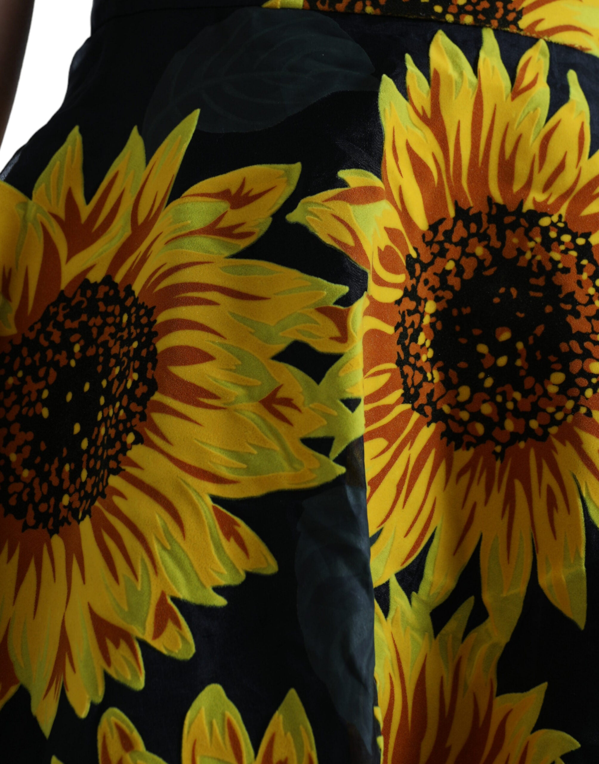 Black Sunflower Print Nylon A-line Midi Dress - ventzia
