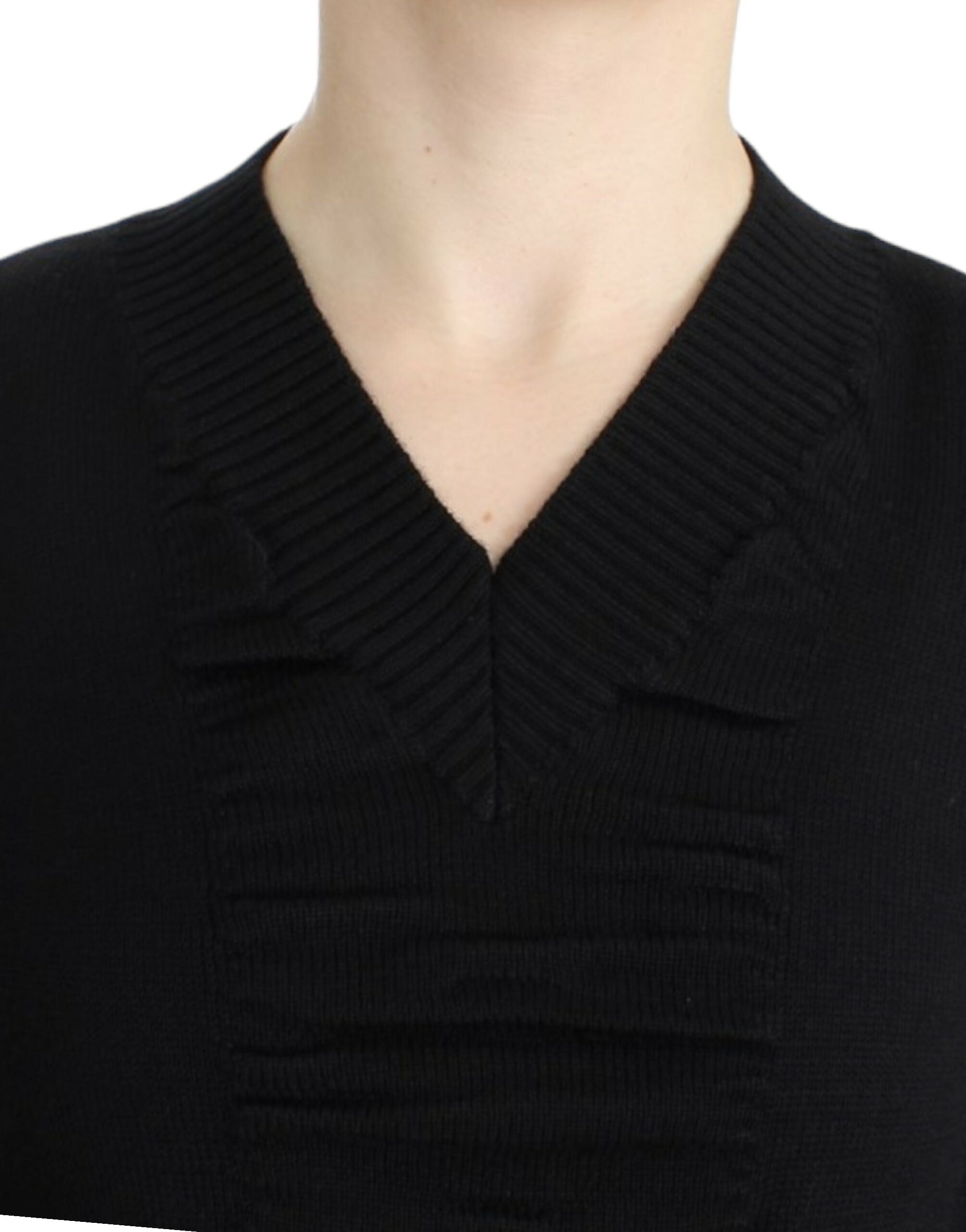 Elegant V-Neck Lightweight Sweater - ventzia