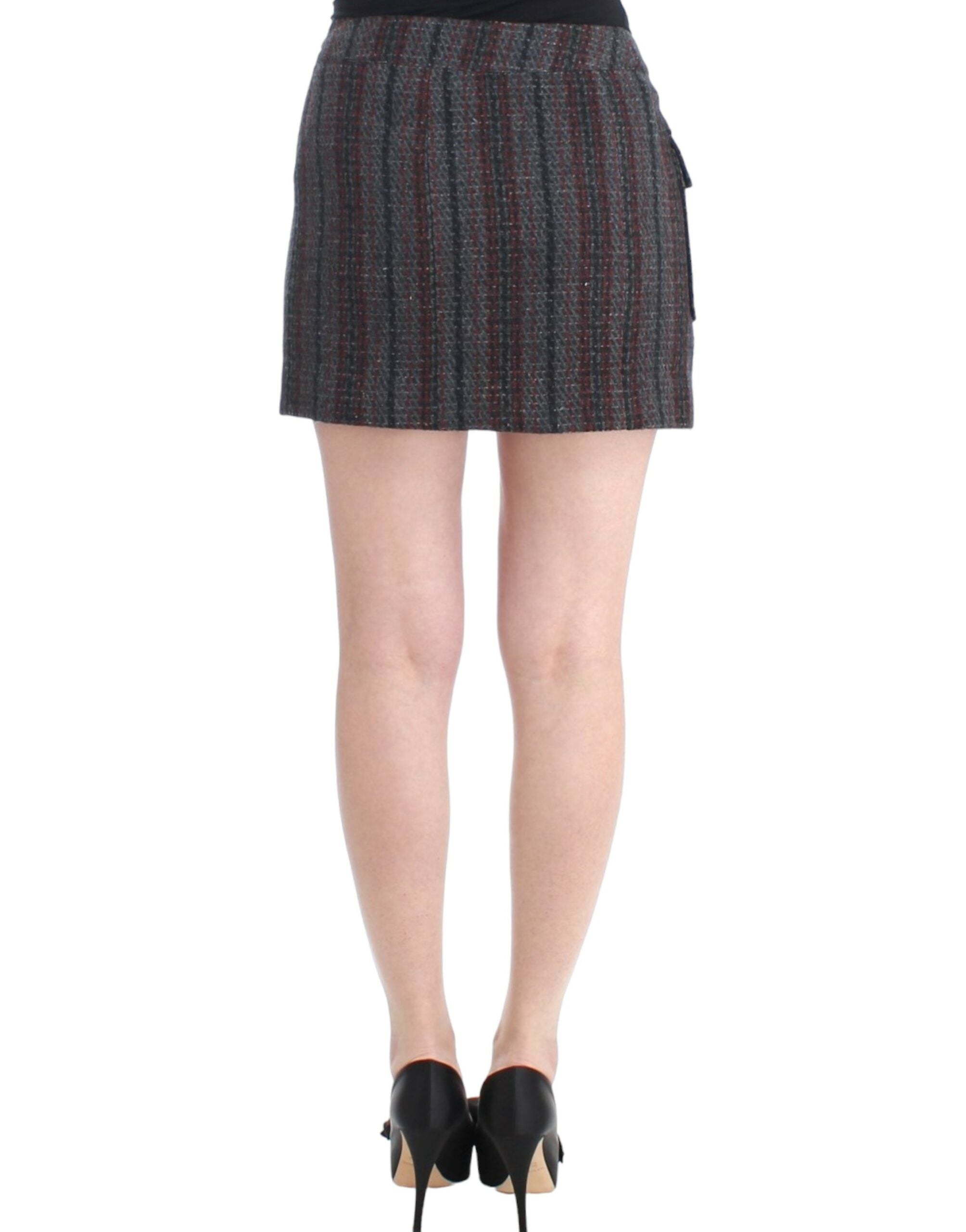 Chic Wool Blend Mini Skirt in Gray - ventzia