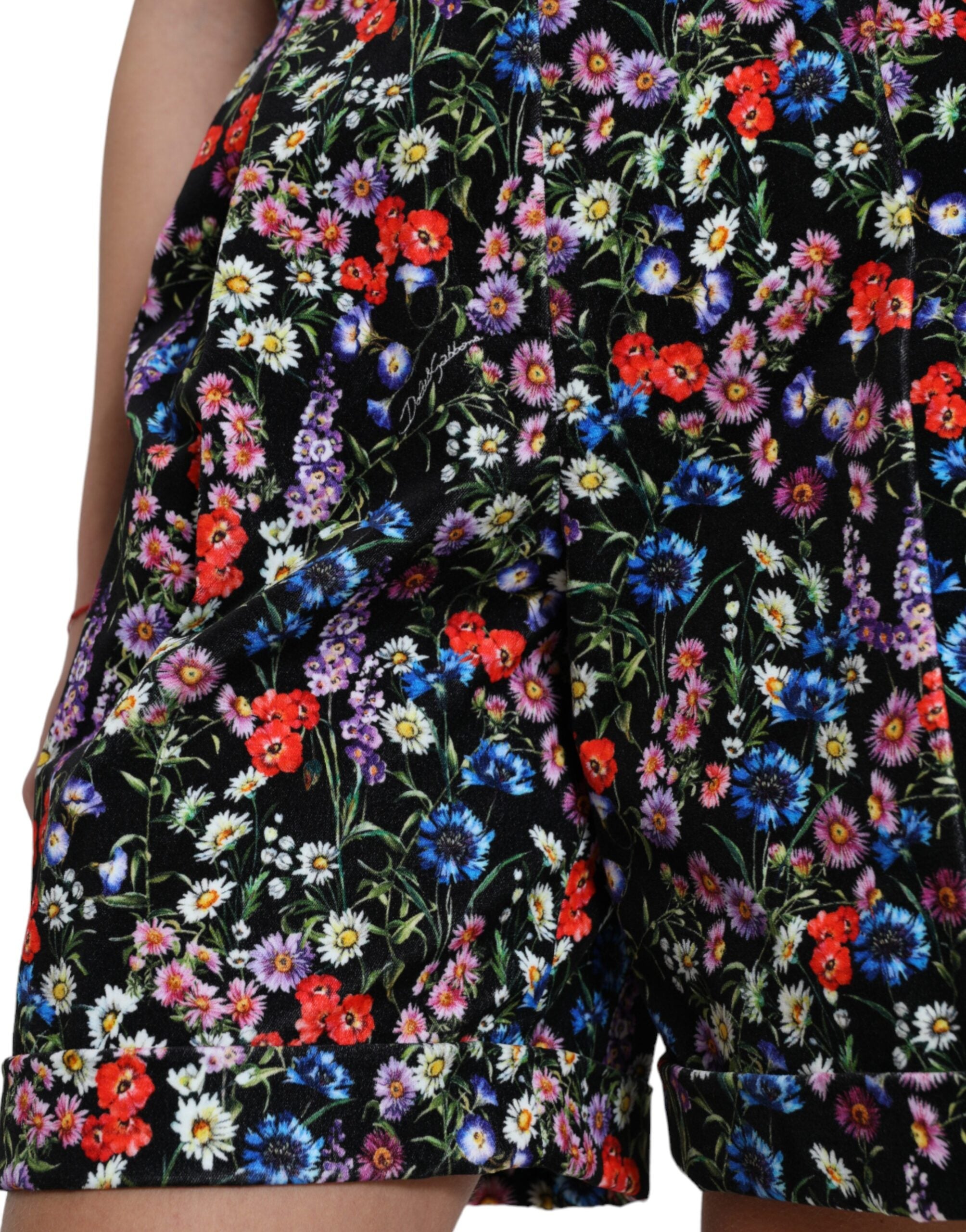 Black Floral High Waist Hot Pants Shorts - ventzia