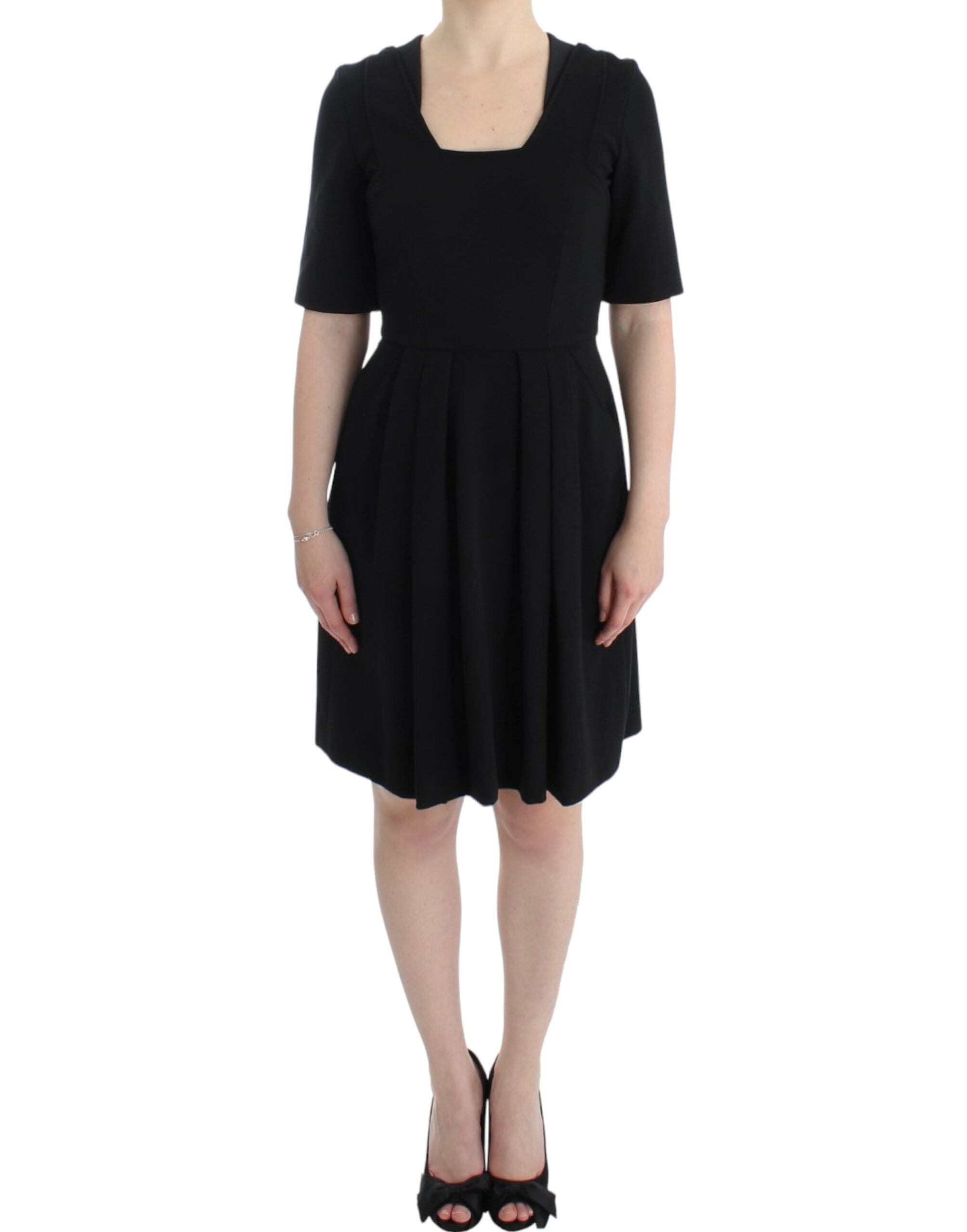 Elegant Black Short Sleeve Venus Dress - ventzia