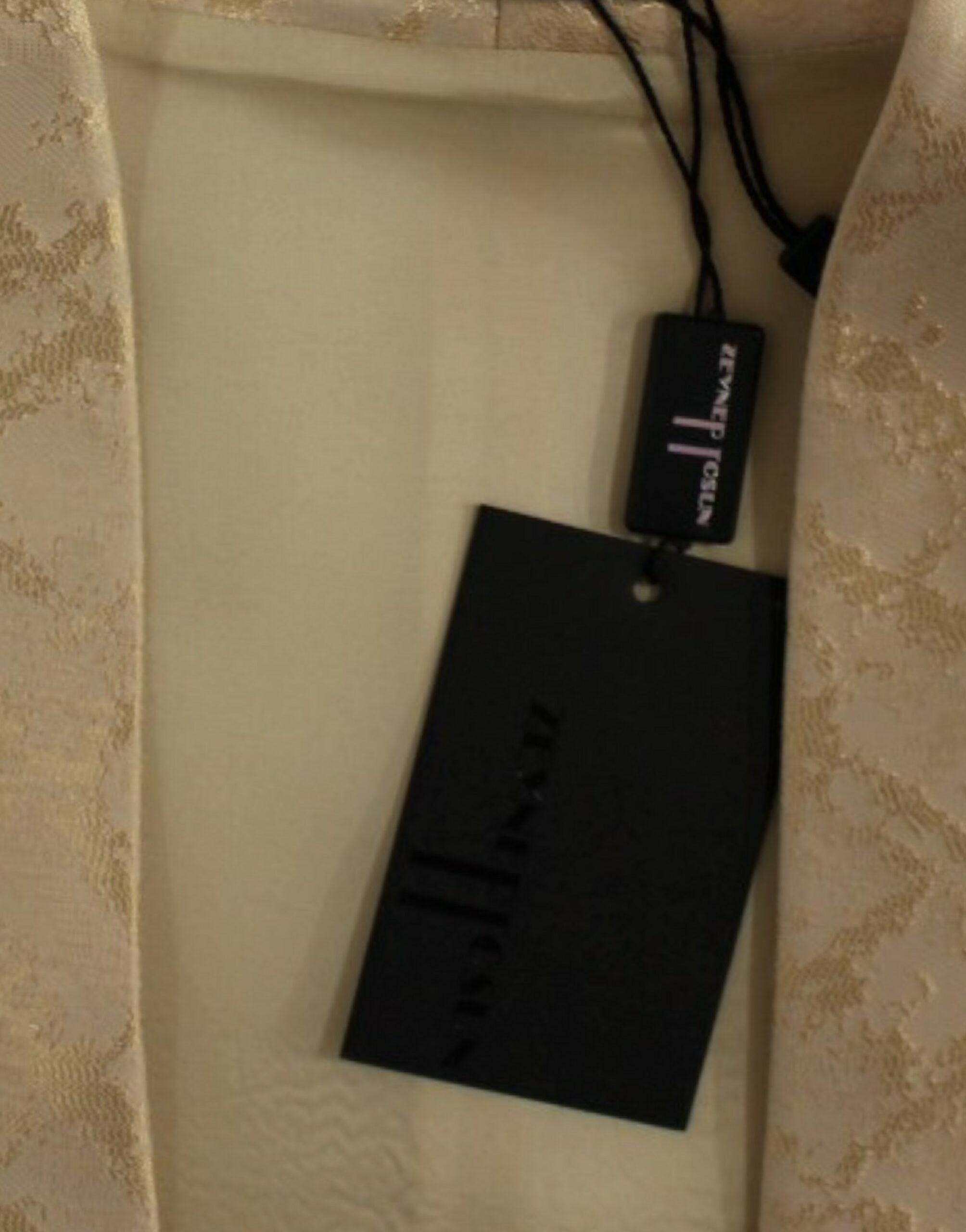 Exclusive Beige Brocade Sleeveless Vest - ventzia
