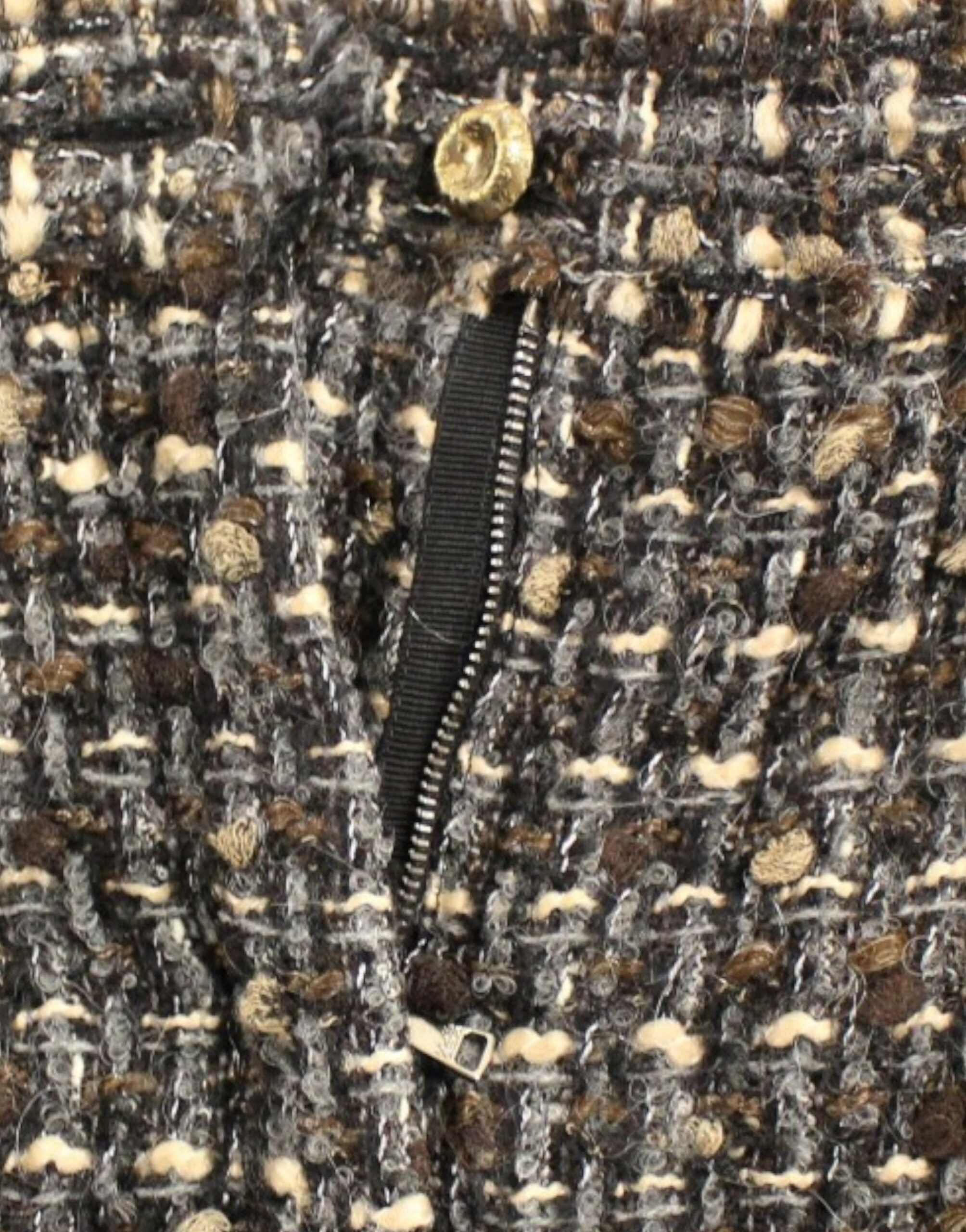Elegant Multicolor Wool Blend Shorts - ventzia