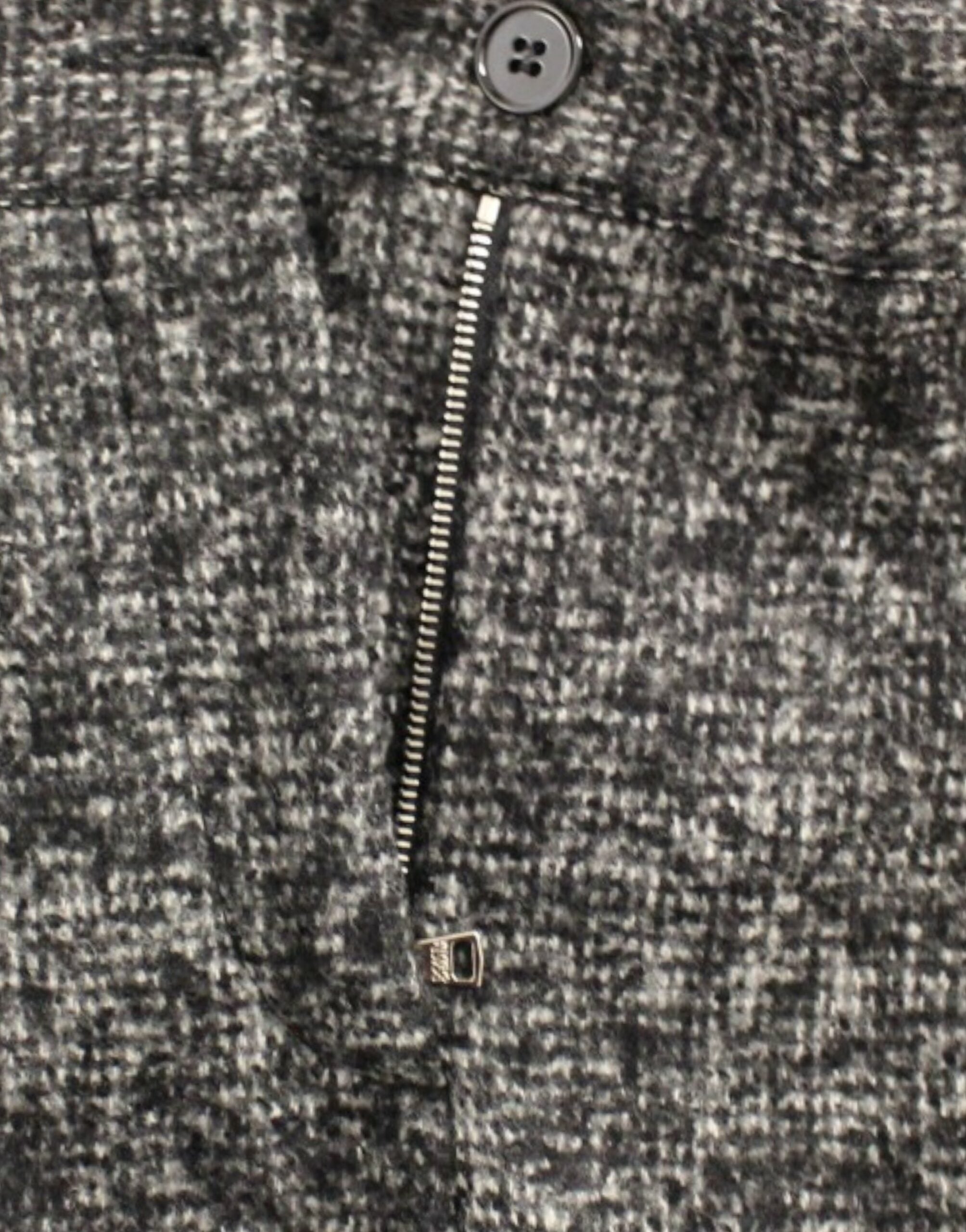 Elegant Gray Alpaca Blend Shorts - ventzia