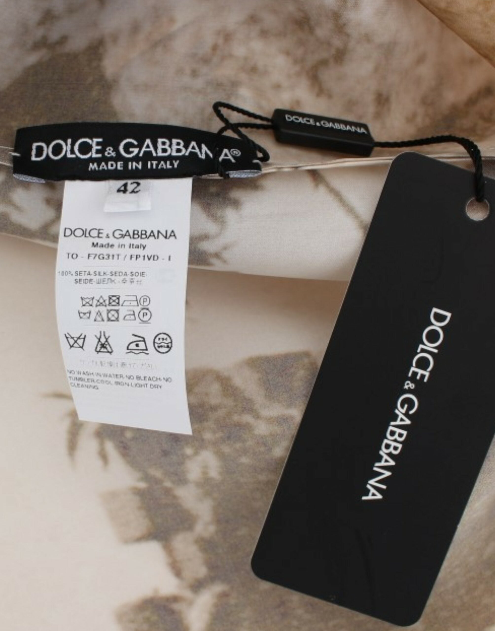 Enchanted Sicily Taormina Print Silk Blouse - ventzia