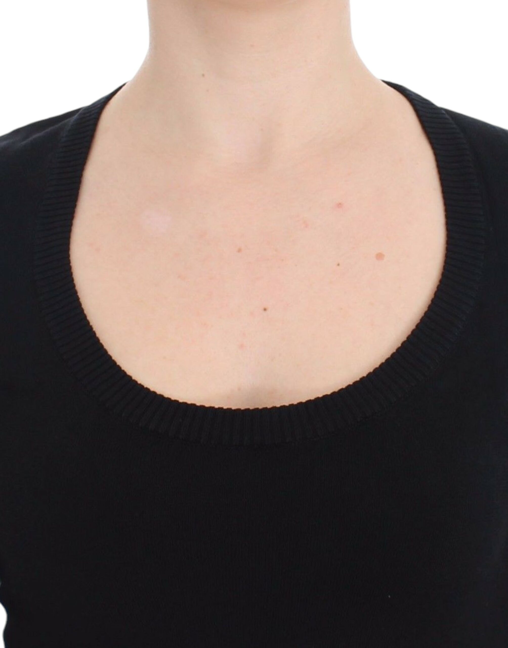 Elegant Black Deep Crewneck Sweater - ventzia